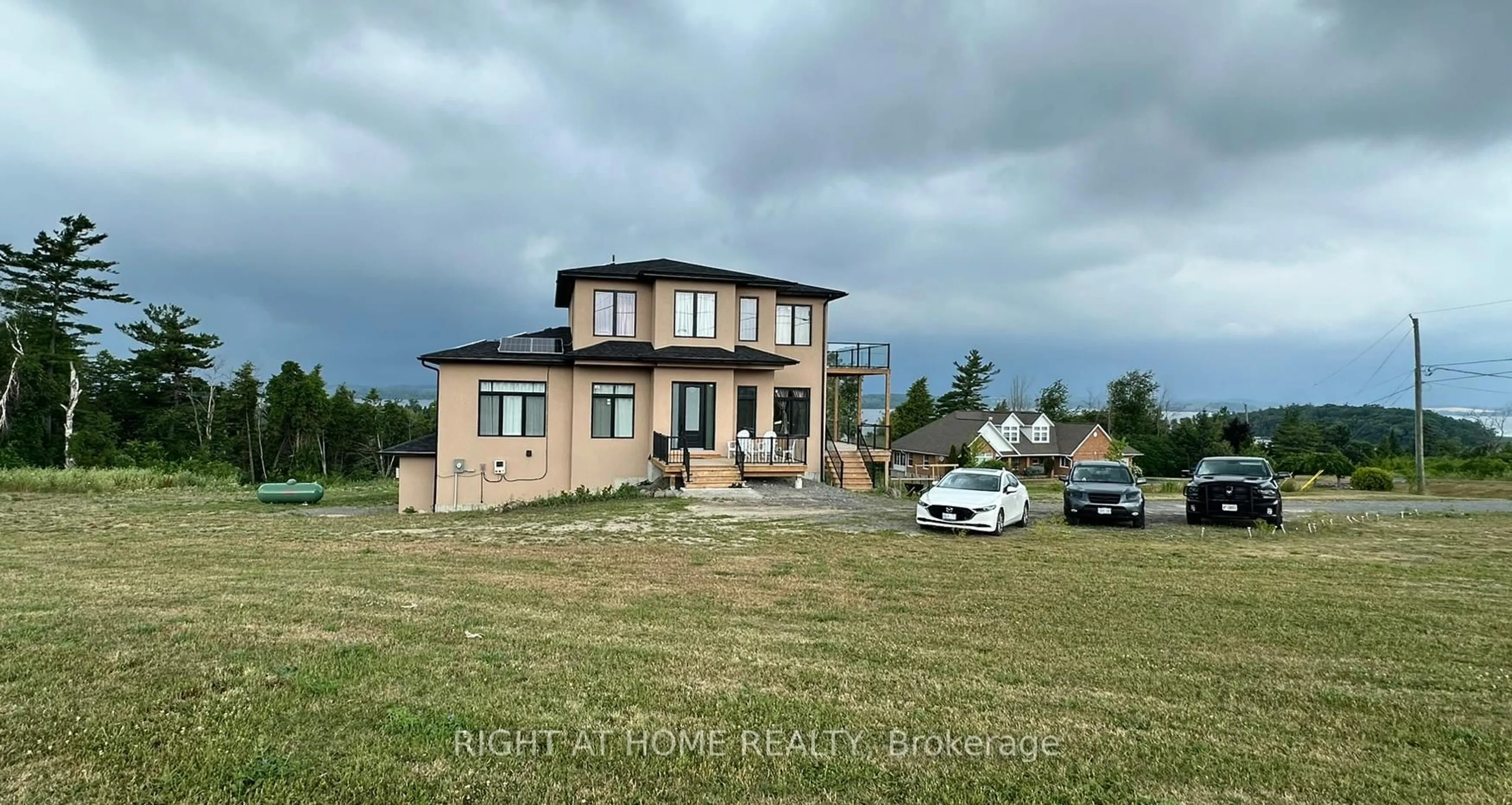 A pic from outside/outdoor area/front of a property/back of a property/a pic from drone, building for 134 Hampton Cres, Alnwick/Haldimand Ontario K0K 2X0