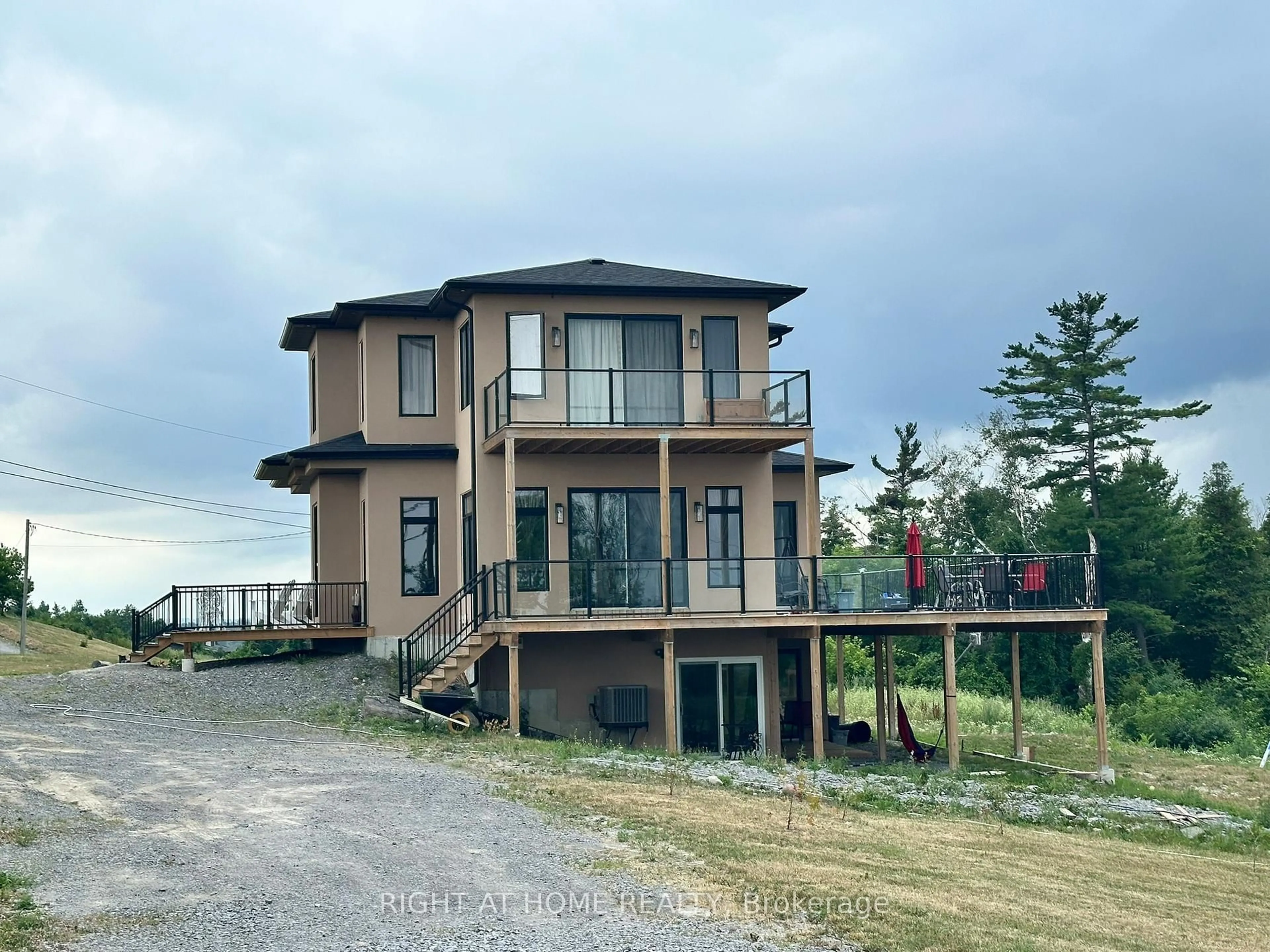 A pic from outside/outdoor area/front of a property/back of a property/a pic from drone, unknown for 134 Hampton Cres, Alnwick/Haldimand Ontario K0K 2X0