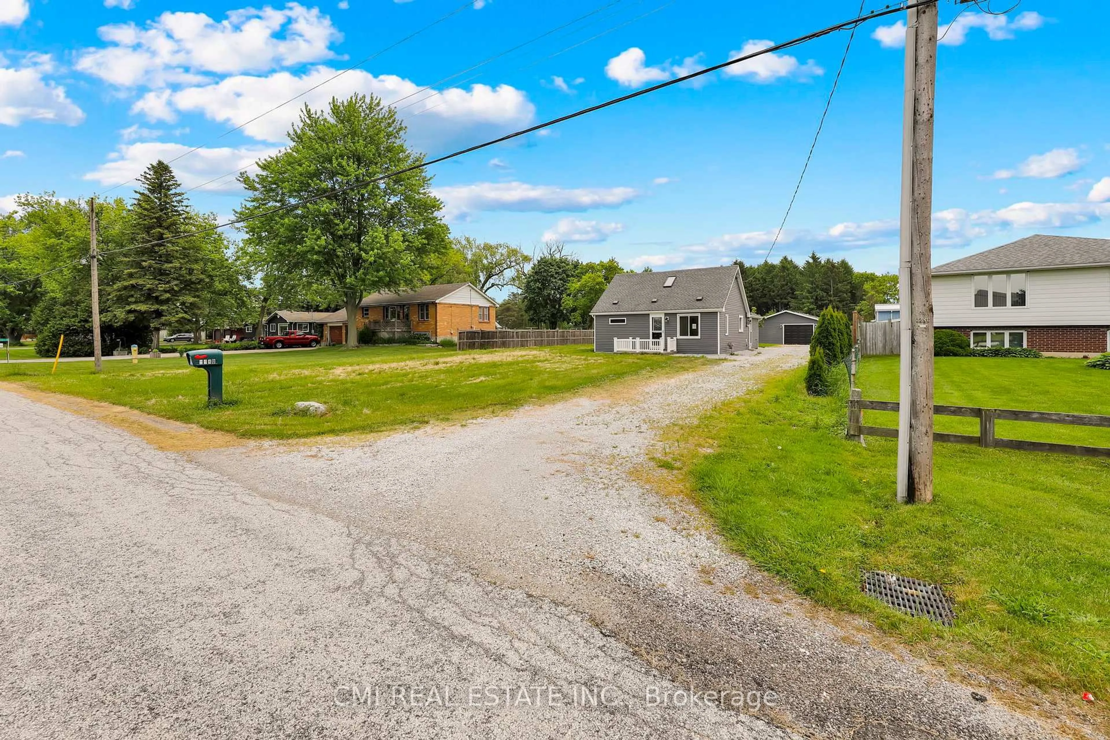A pic from outside/outdoor area/front of a property/back of a property/a pic from drone, street for 5840 Telfer Rd, Sarnia Ontario N7T 7H2