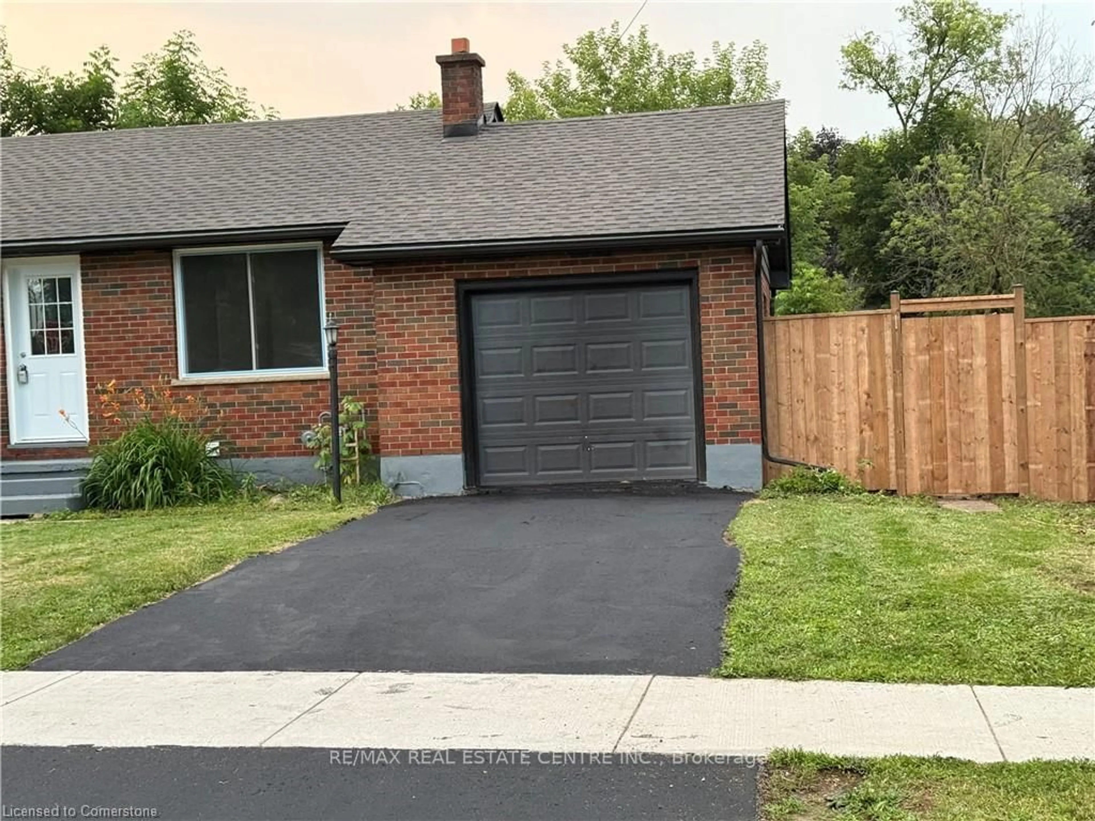 Home with brick exterior material, street for 266 Fifth Ave, Woodstock Ontario N4S 2G1