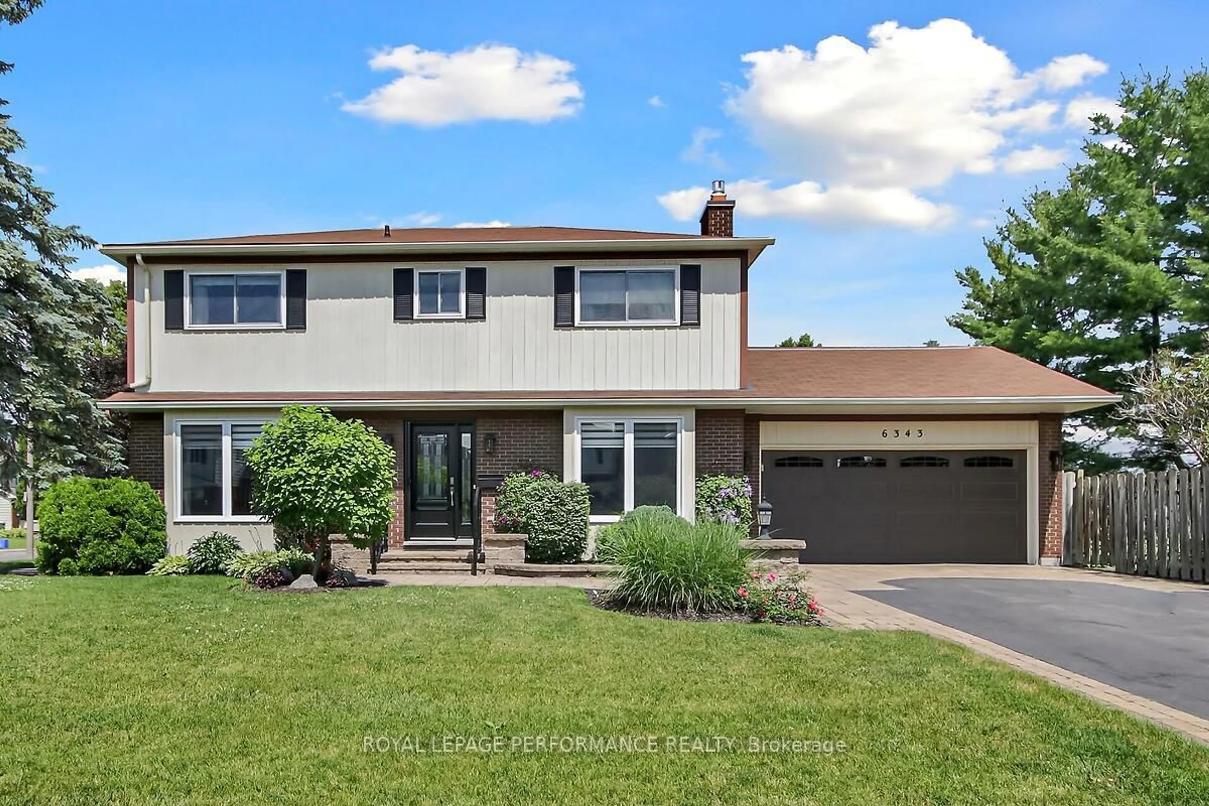 Home with vinyl exterior material, street for 6343 Viseneau Dr, Ottawa Ontario K1C 2G8