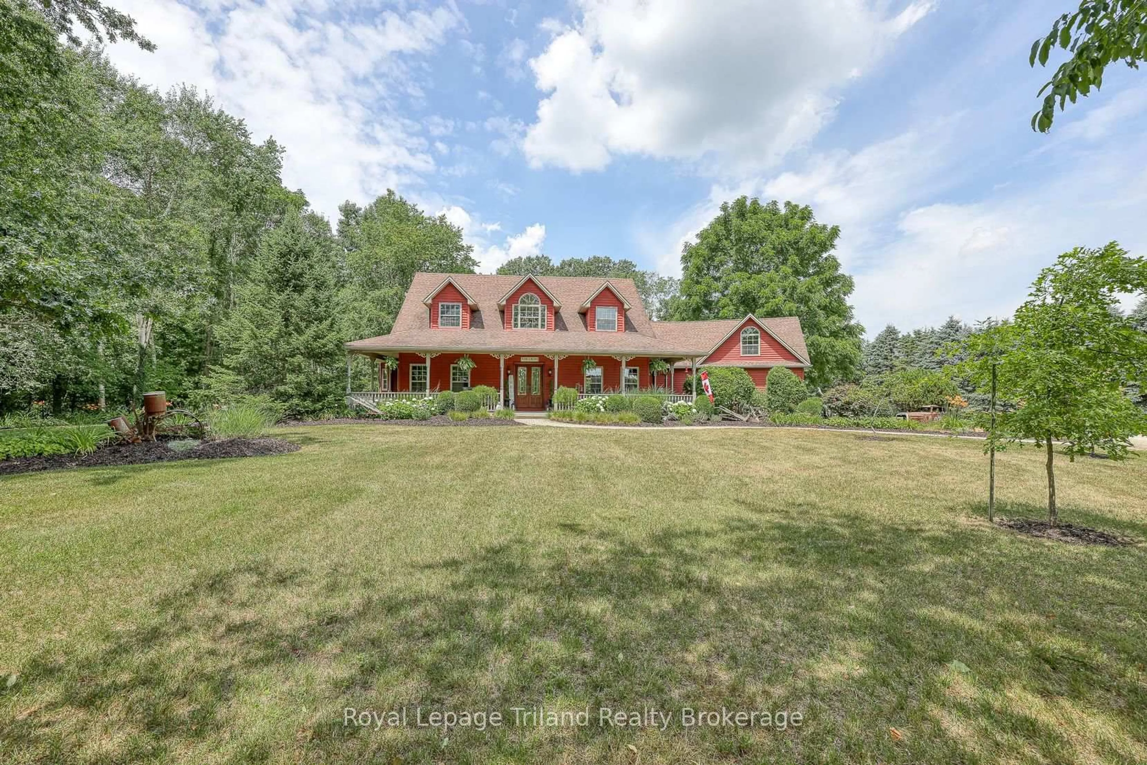A pic from outside/outdoor area/front of a property/back of a property/a pic from drone, unknown for 537 Plowman's Line, Norfolk Ontario N4G 4G9