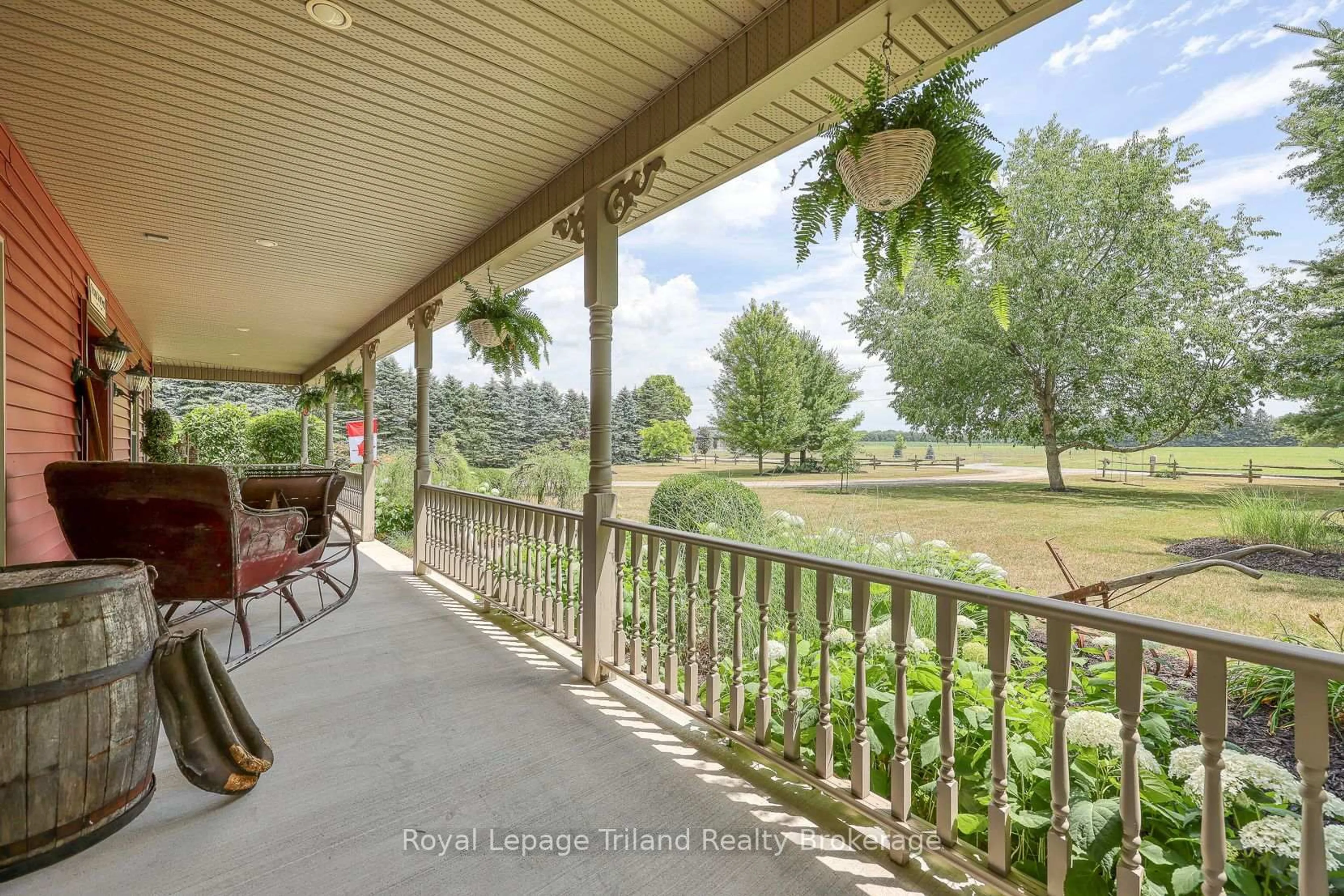 Patio, water/lake/river/ocean view for 537 Plowman's Line, Norfolk Ontario N4G 4G9
