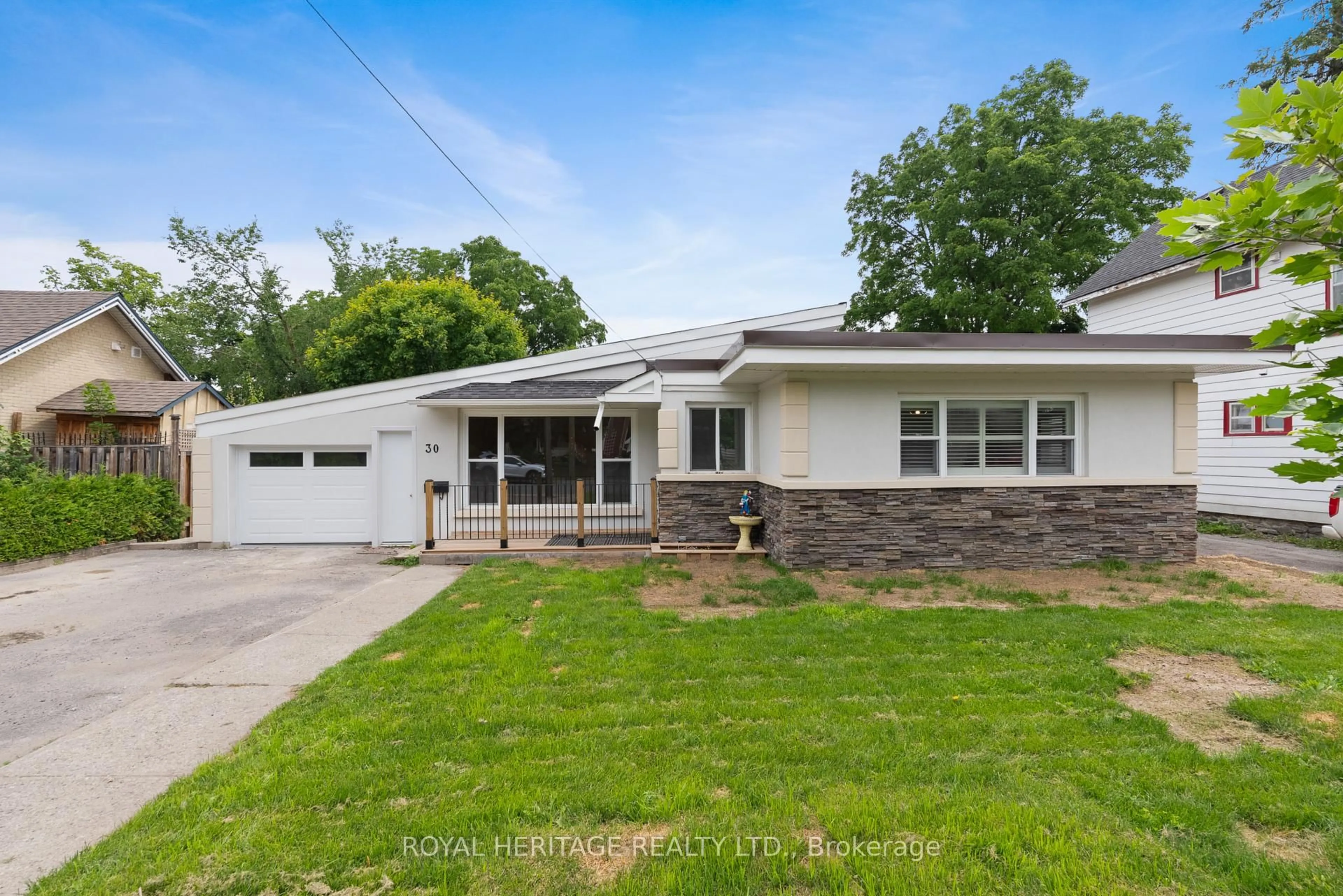 Home with vinyl exterior material, street for 30 Albert St, Kawartha Lakes Ontario K9V 3G7
