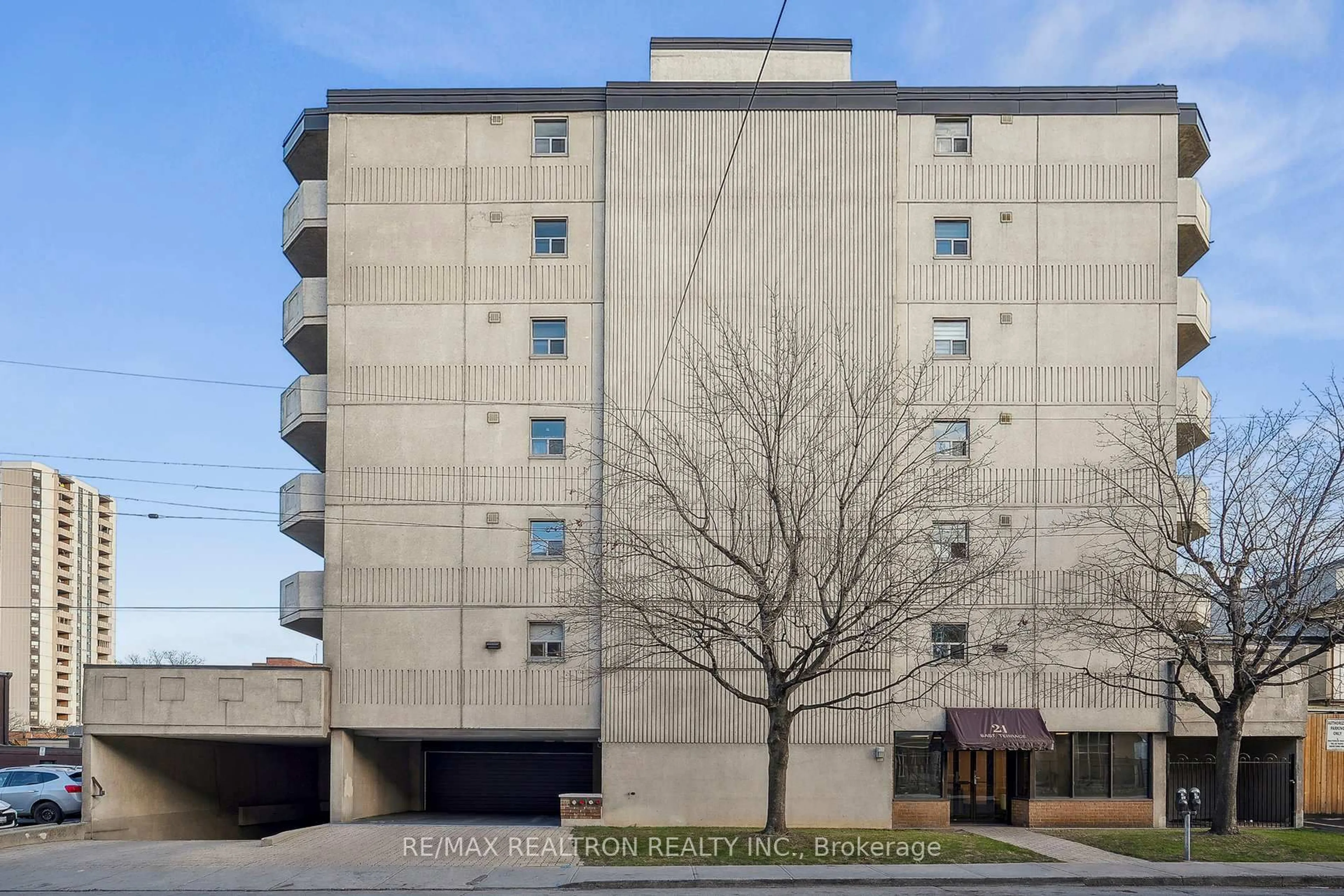 Patio, building for 21 East Ave #702, Hamilton Ontario L8N 2T3