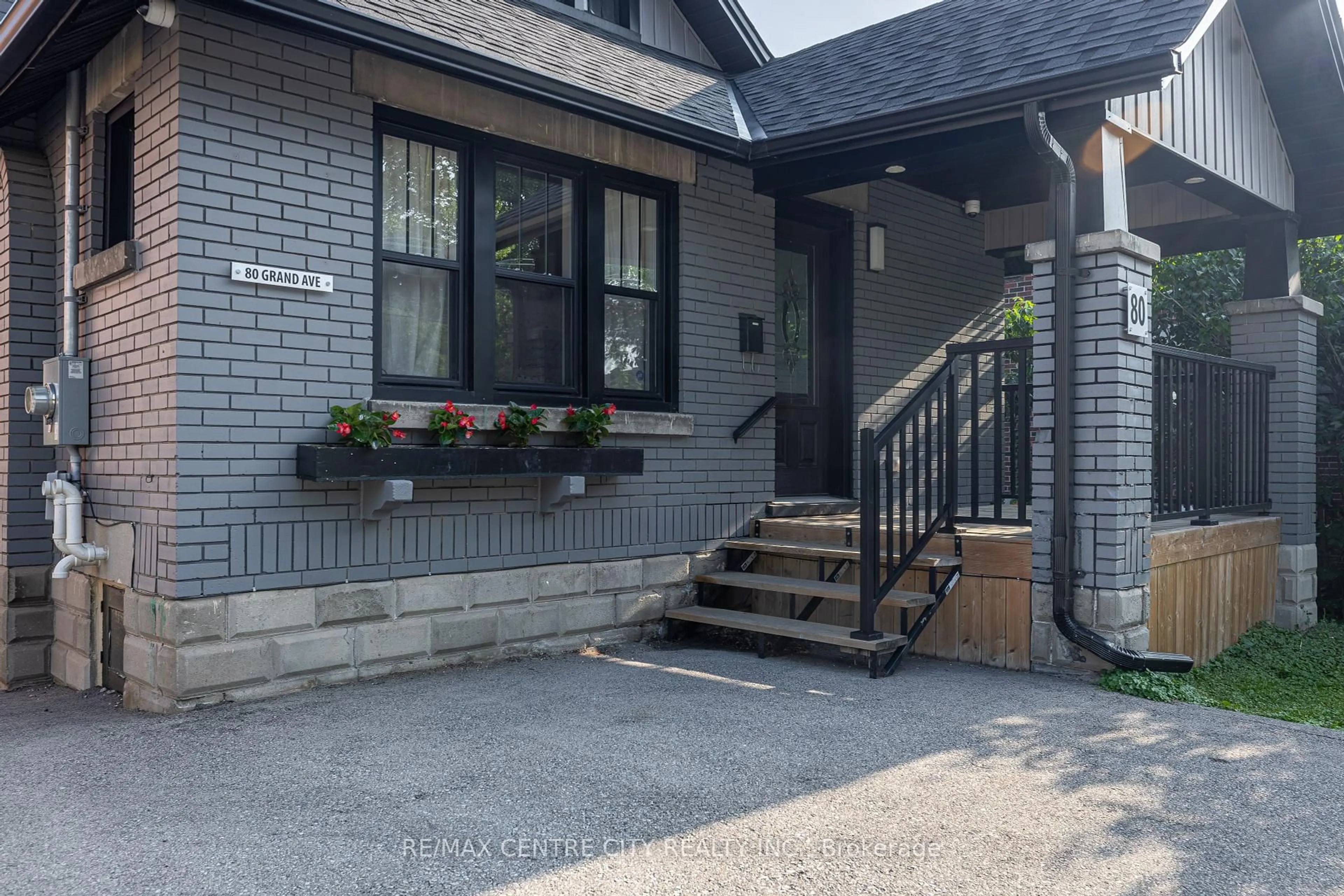 Unknown for 80 Grand Ave, London South Ontario N6C 1L7