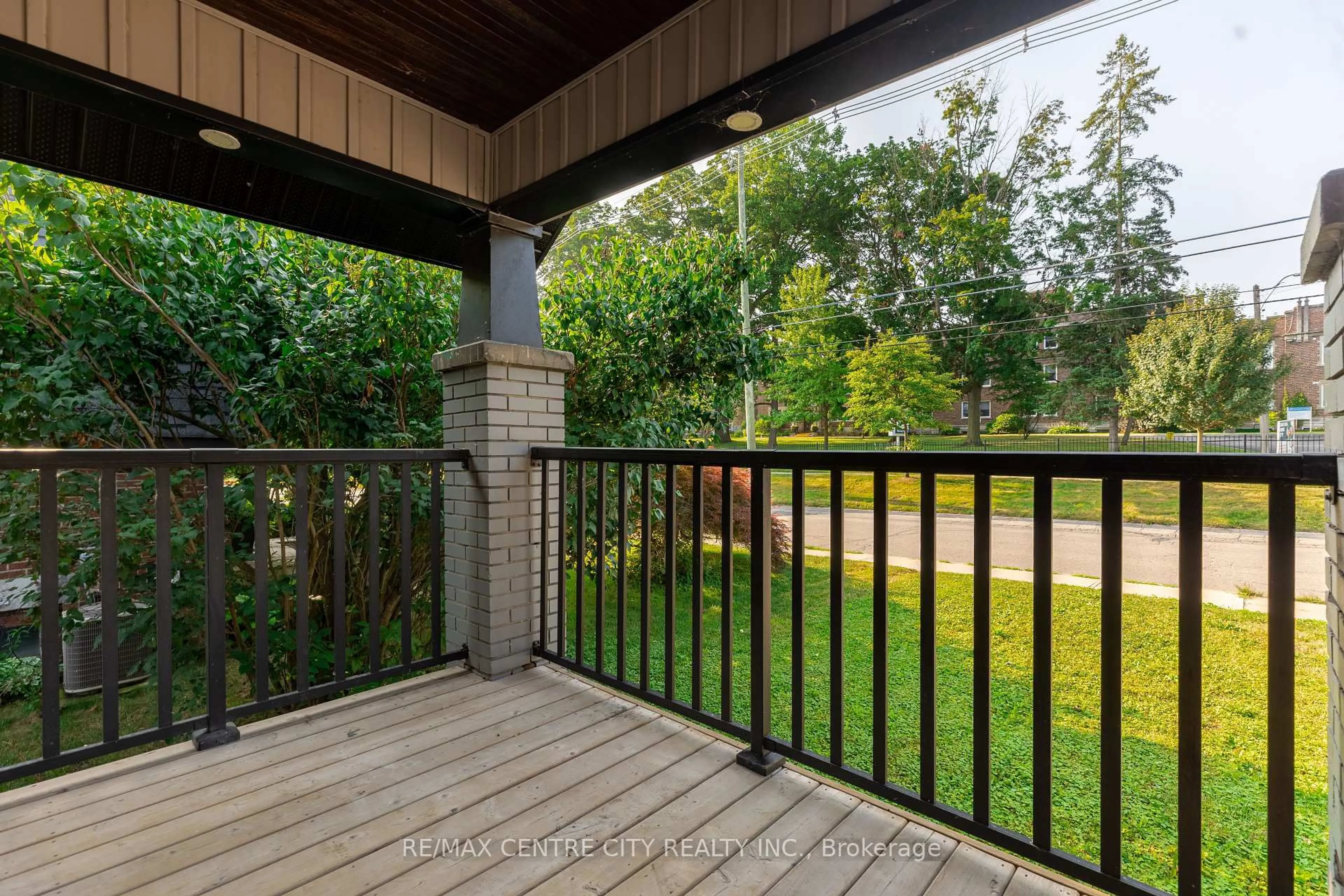 Patio, unknown for 80 Grand Ave, London South Ontario N6C 1L7