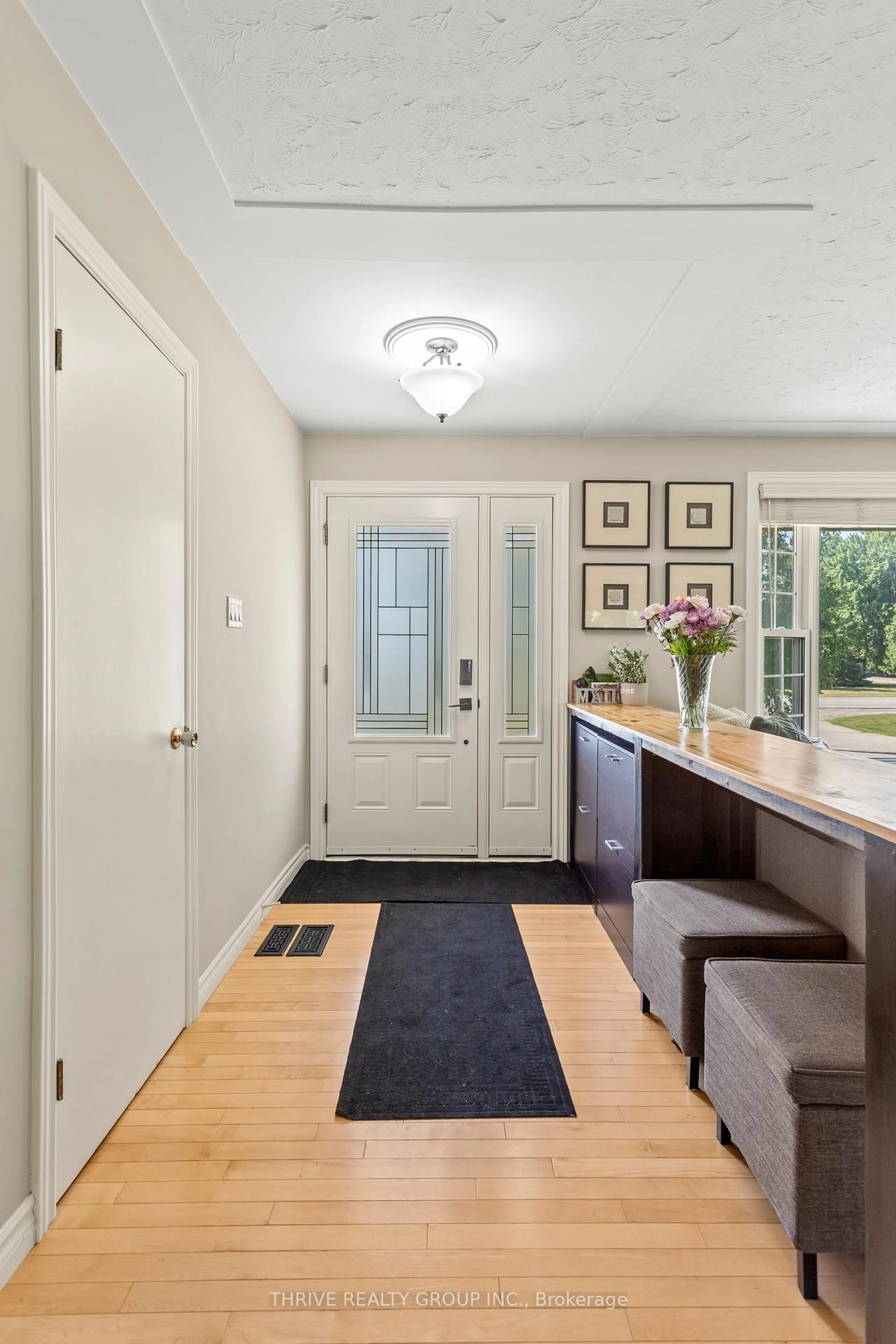 Indoor entryway for 15322 Medway Rd, Middlesex Centre Ontario N0M 1C0