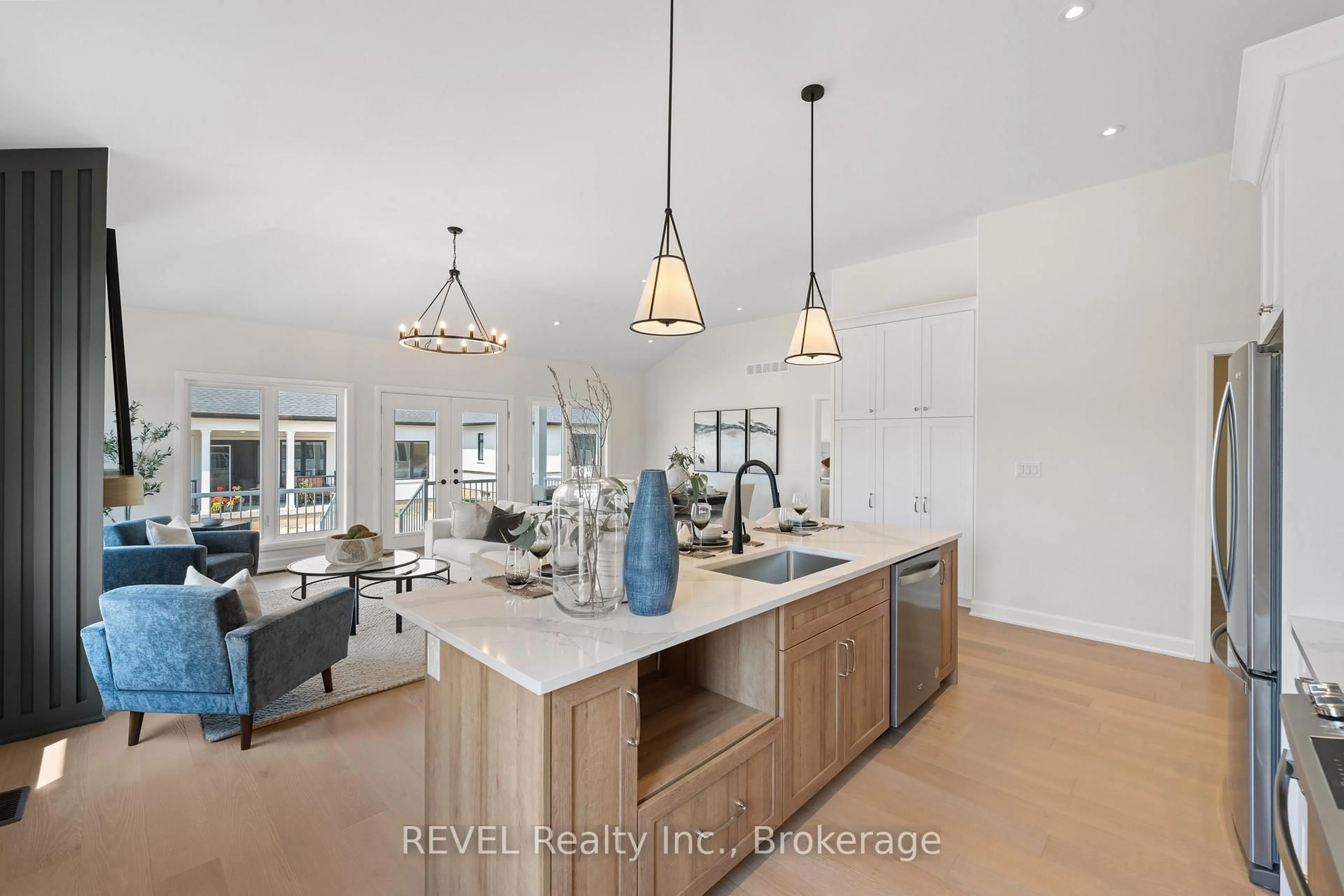 Open concept kitchen, ceramic/tile floor for 32 Harvest Dr, Niagara-on-the-Lake Ontario L0S 1J0