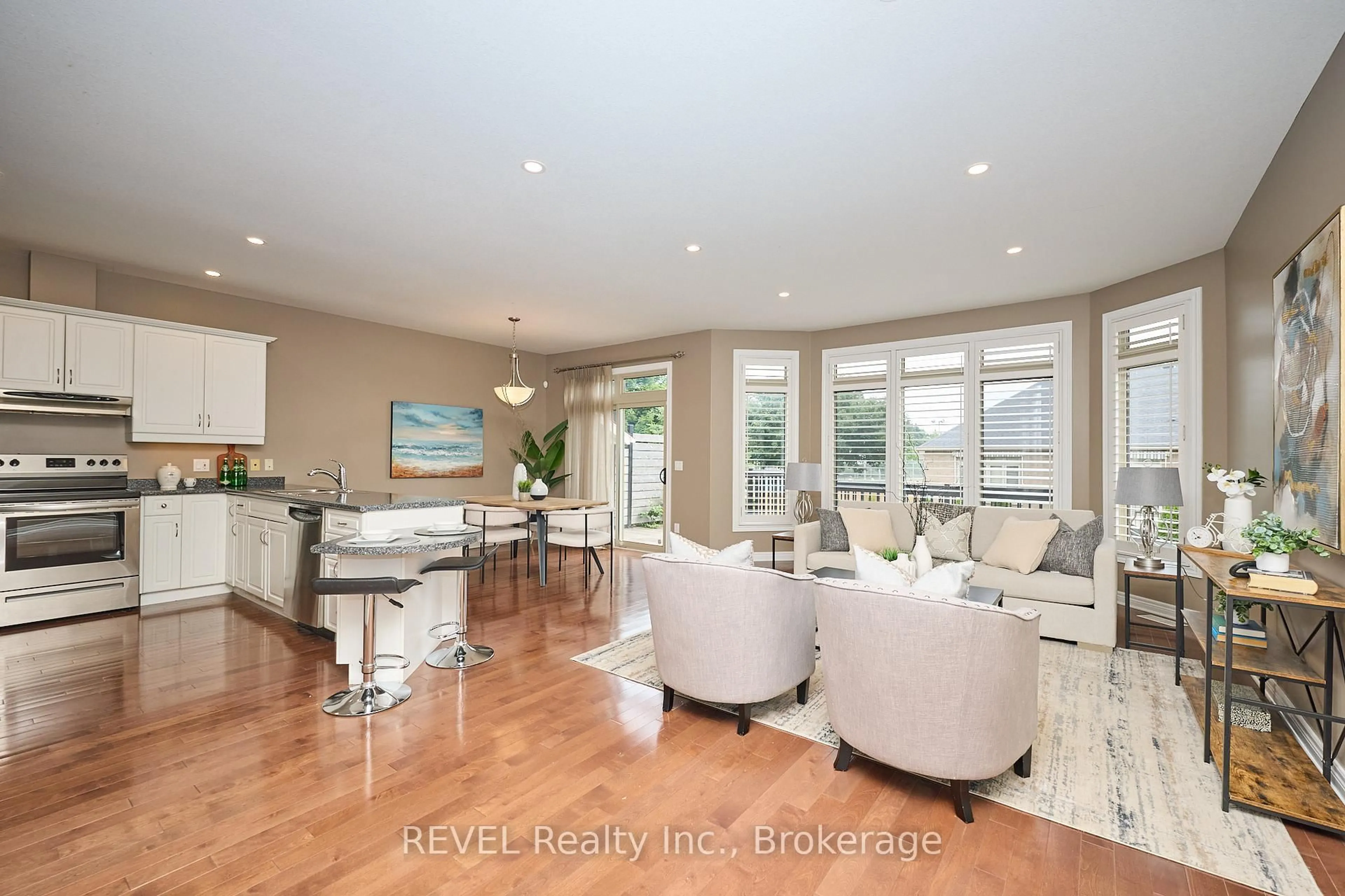 Living room with furniture, unknown for 2-25 Scullers Way, St. Catharines Ontario L2N 7S9