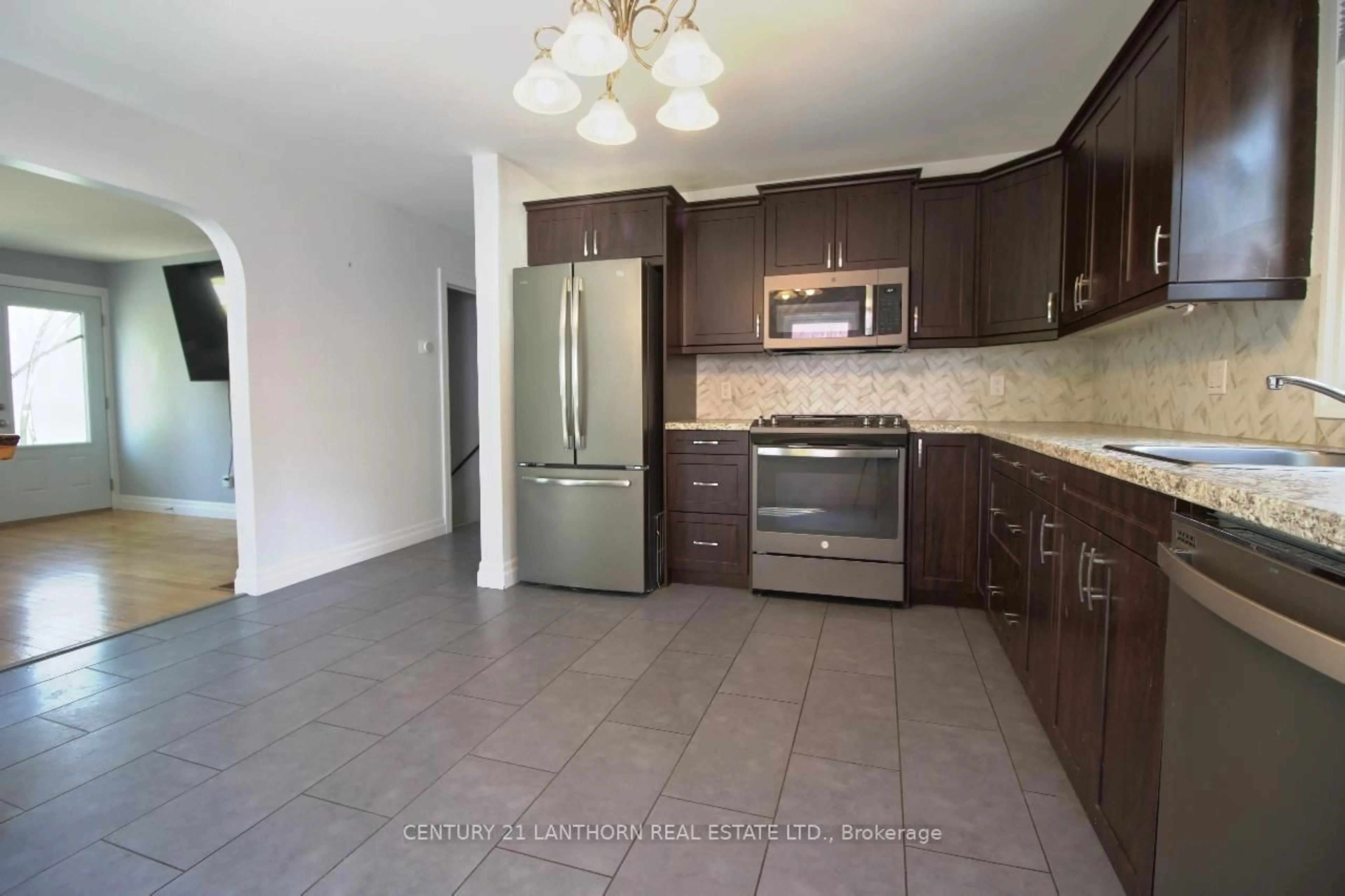Open concept kitchen, ceramic/tile floor for 100 Whites Rd, Quinte West Ontario K8V 5P5