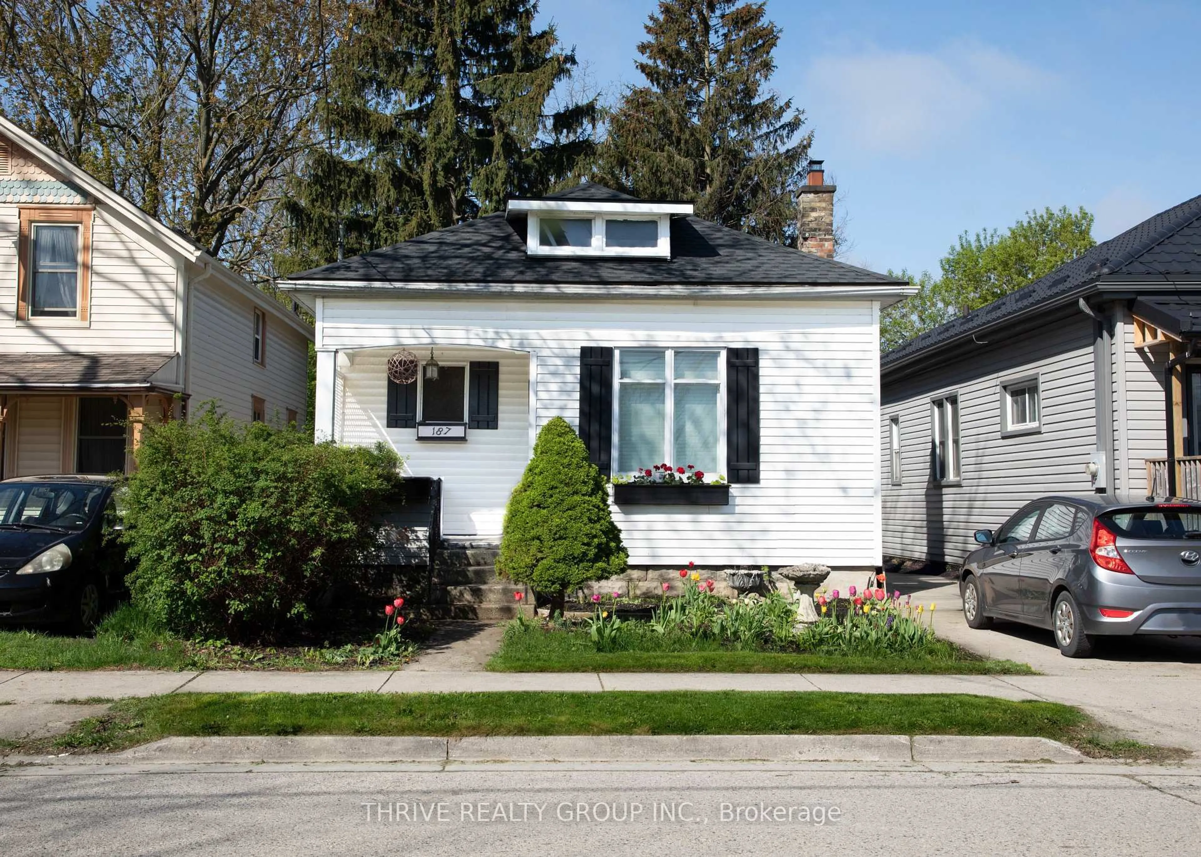 Home with vinyl exterior material, street for 187 William St, London East Ontario N6B 3B6