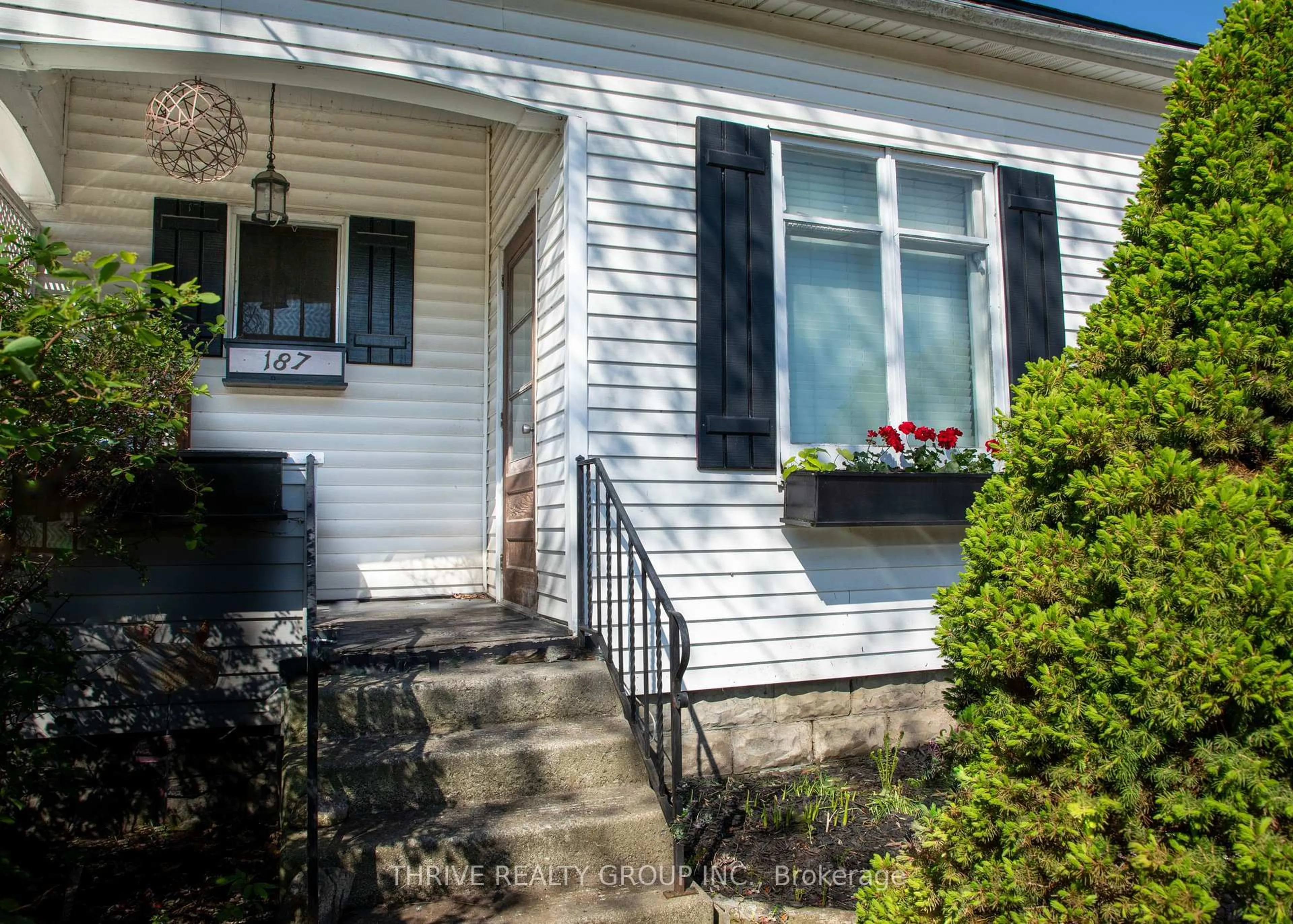 Home with vinyl exterior material, street for 187 William St, London East Ontario N6B 3B6