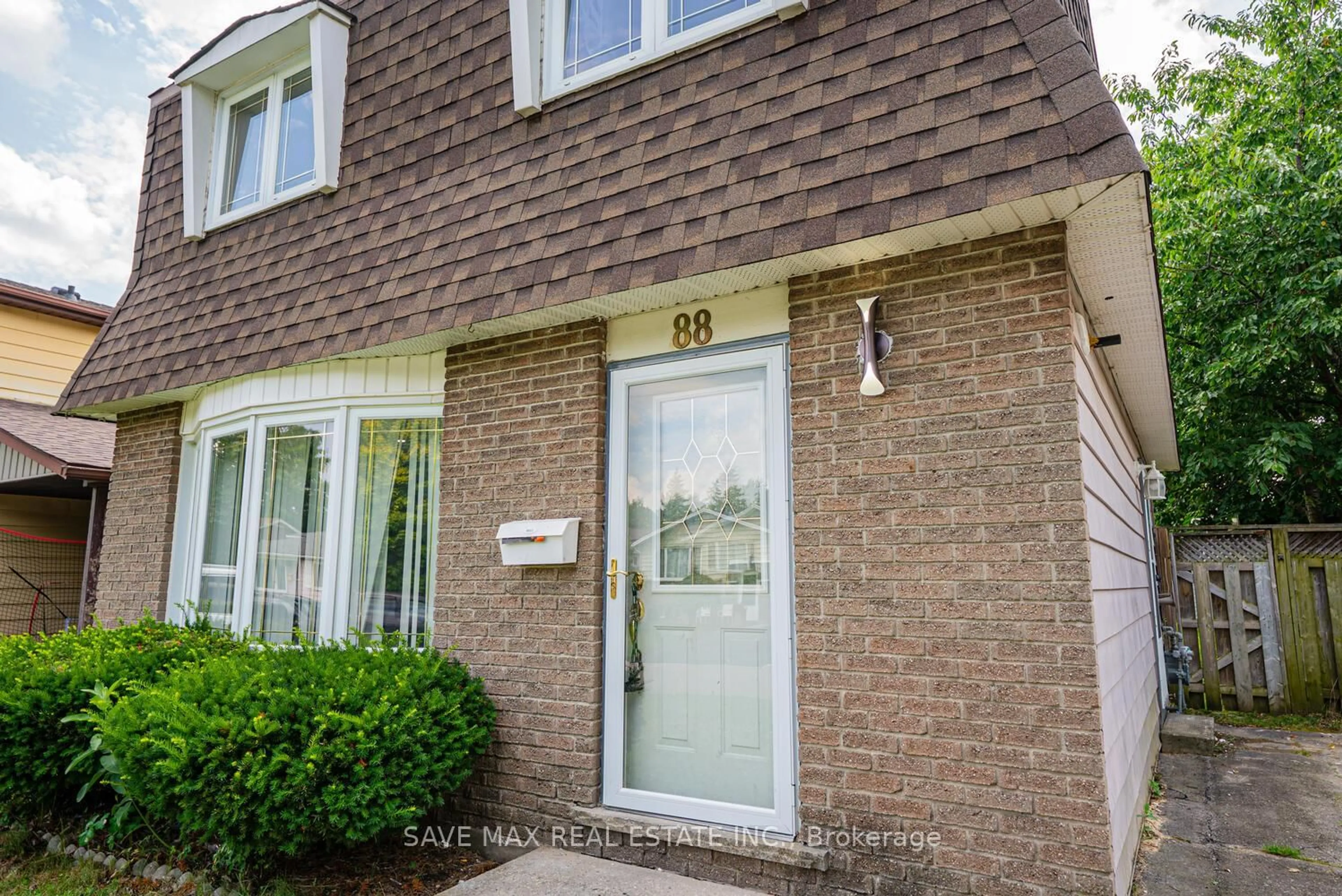 Unknown for 88 Harcourt Cres, Kitchener Ontario N2P 1K9