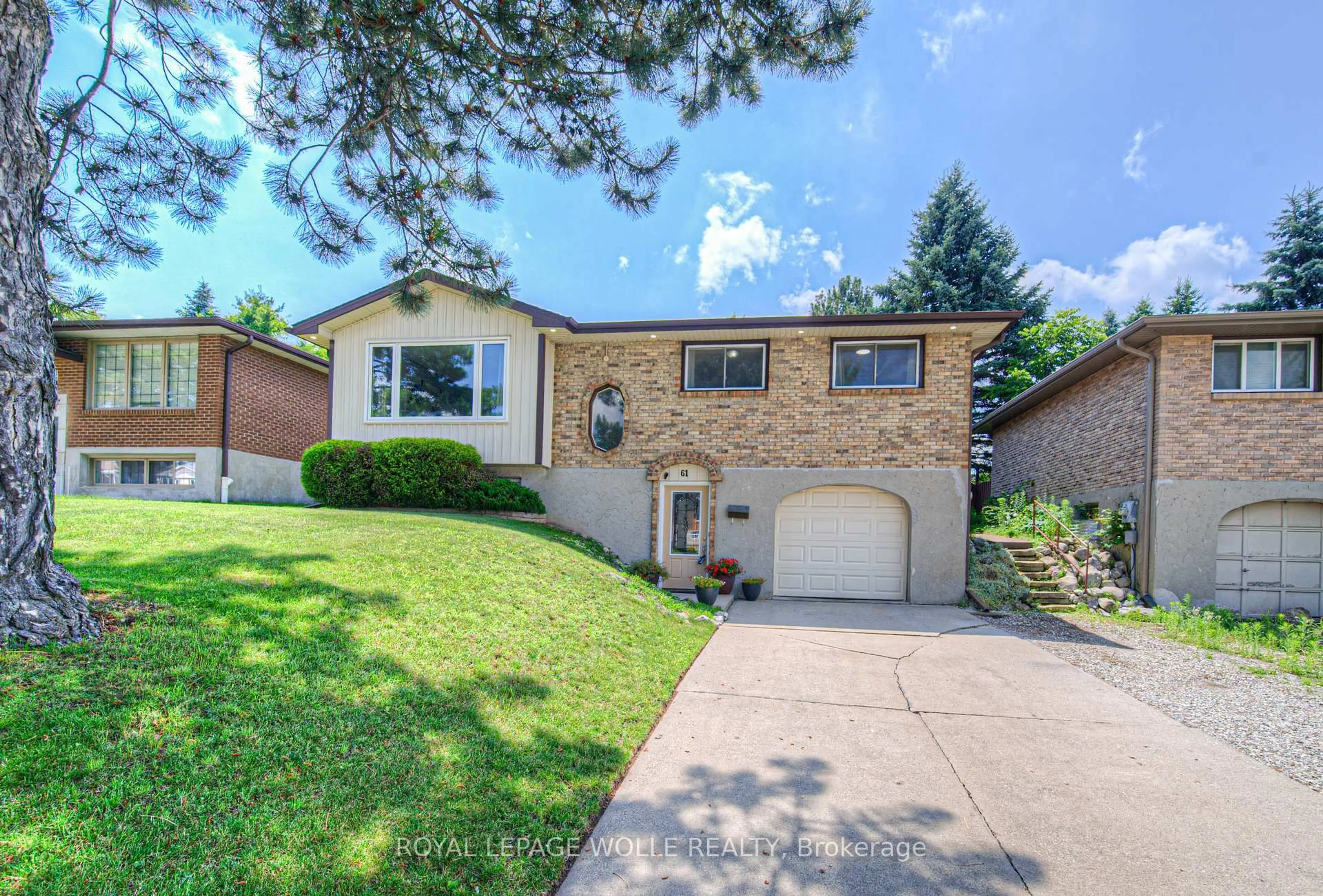 Home with vinyl exterior material, street for 61 Bluerock Cres, Cambridge Ontario N1R 7B7