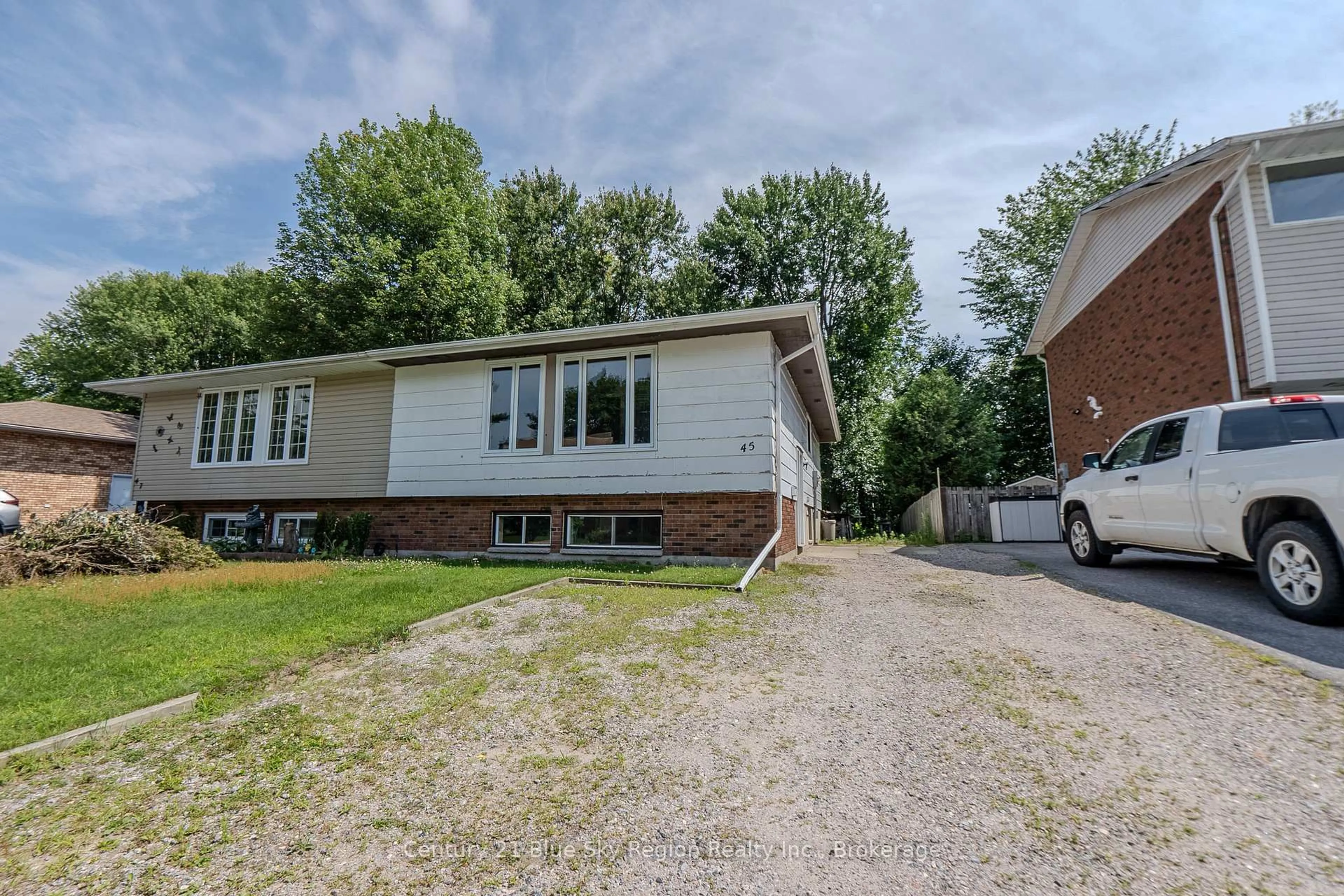 A pic from outside/outdoor area/front of a property/back of a property/a pic from drone, street for 45 Lovell Ave, North Bay Ontario P1A 3R7