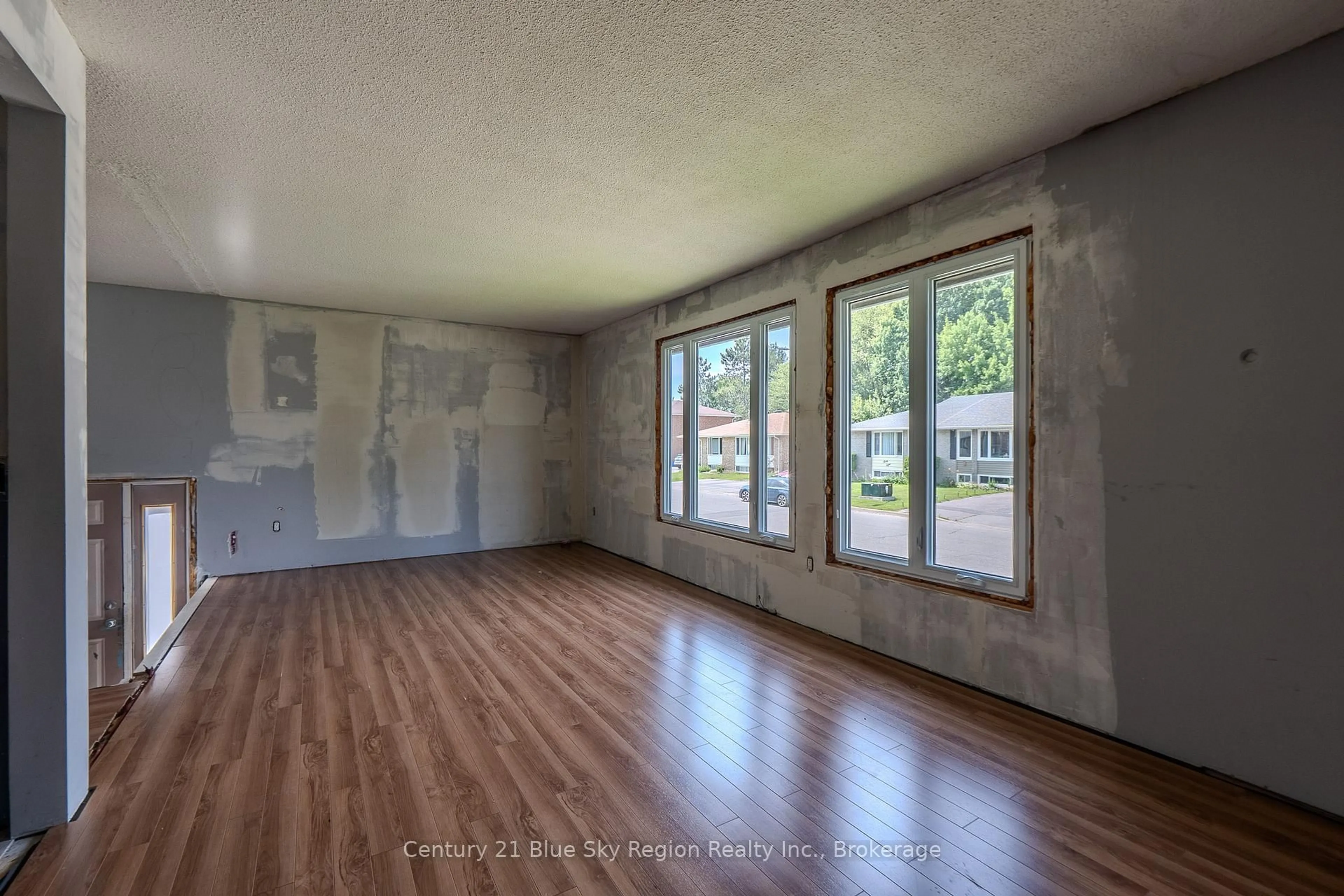 A pic of a room for 45 Lovell Ave, North Bay Ontario P1A 3R7