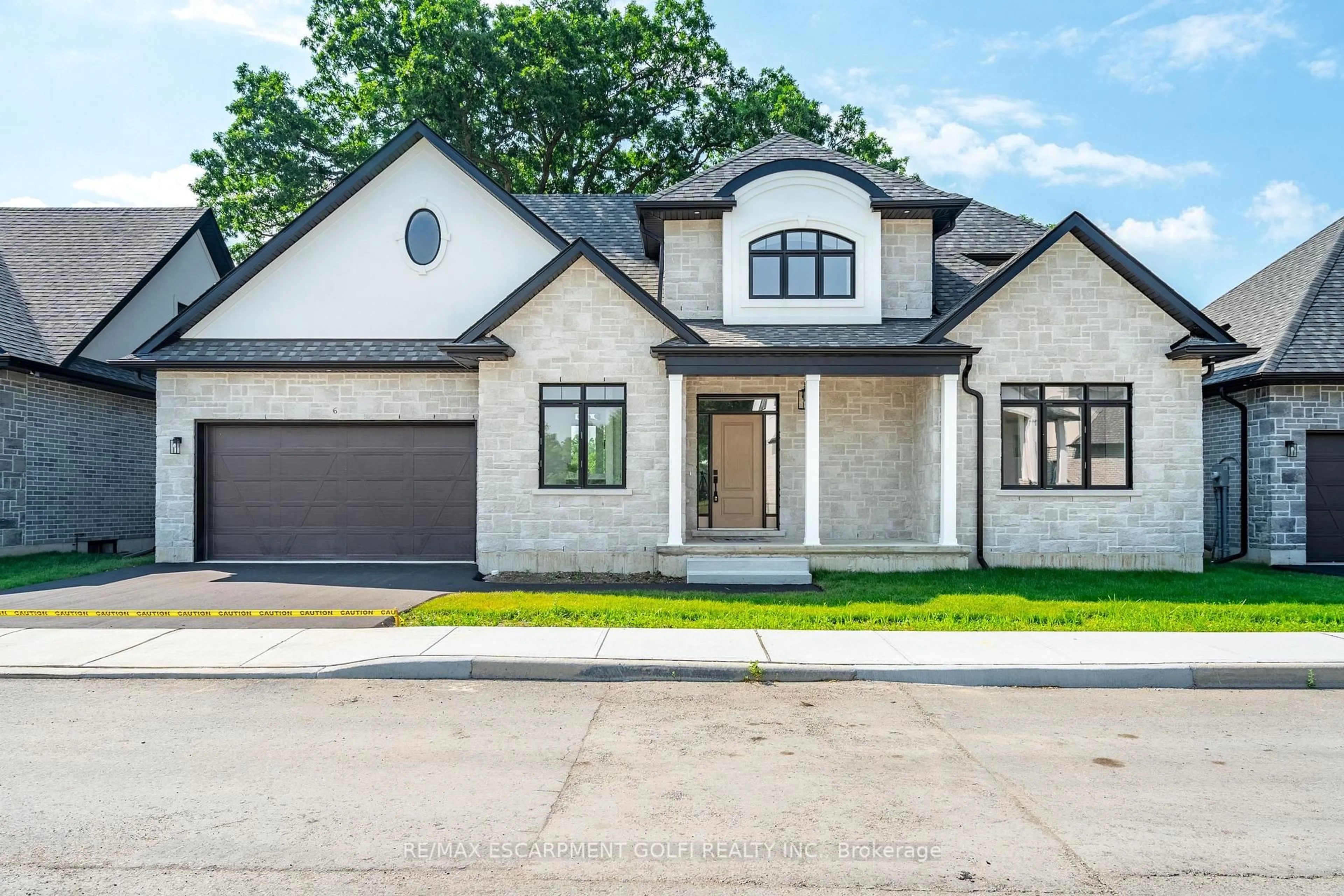Home with brick exterior material, street for 242 Mount Pleasant St #6, Brantford Ontario N3T 1V1