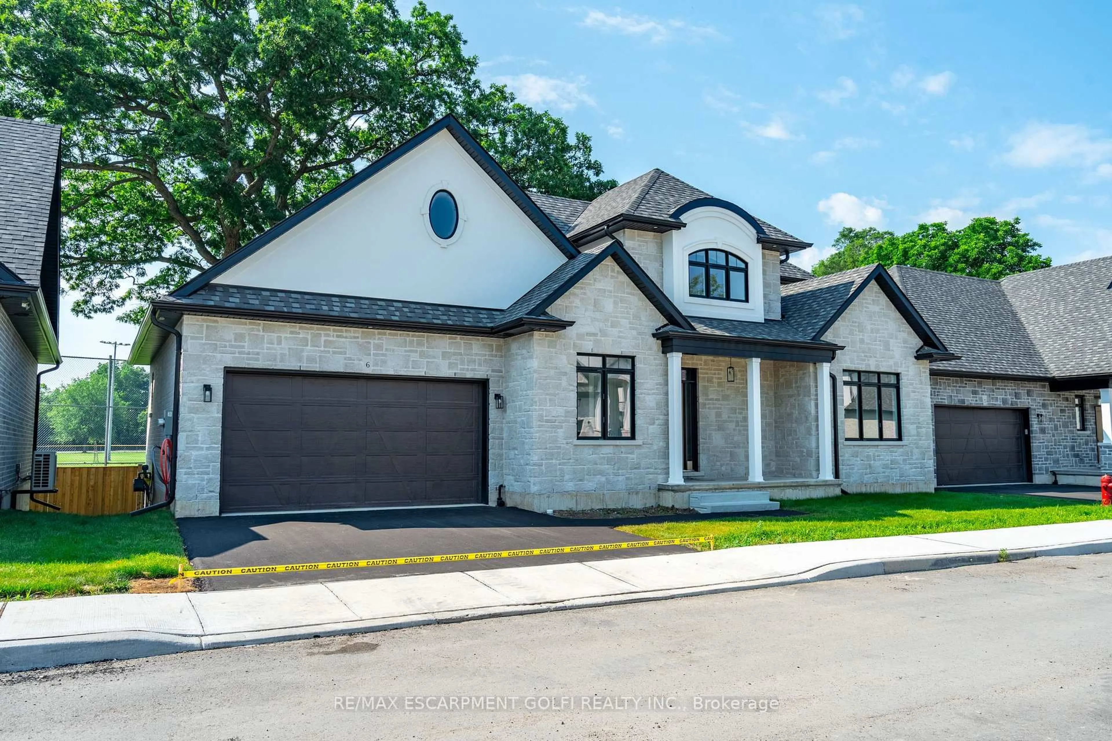 Home with brick exterior material, street for 242 Mount Pleasant St #6, Brantford Ontario N3T 1V1