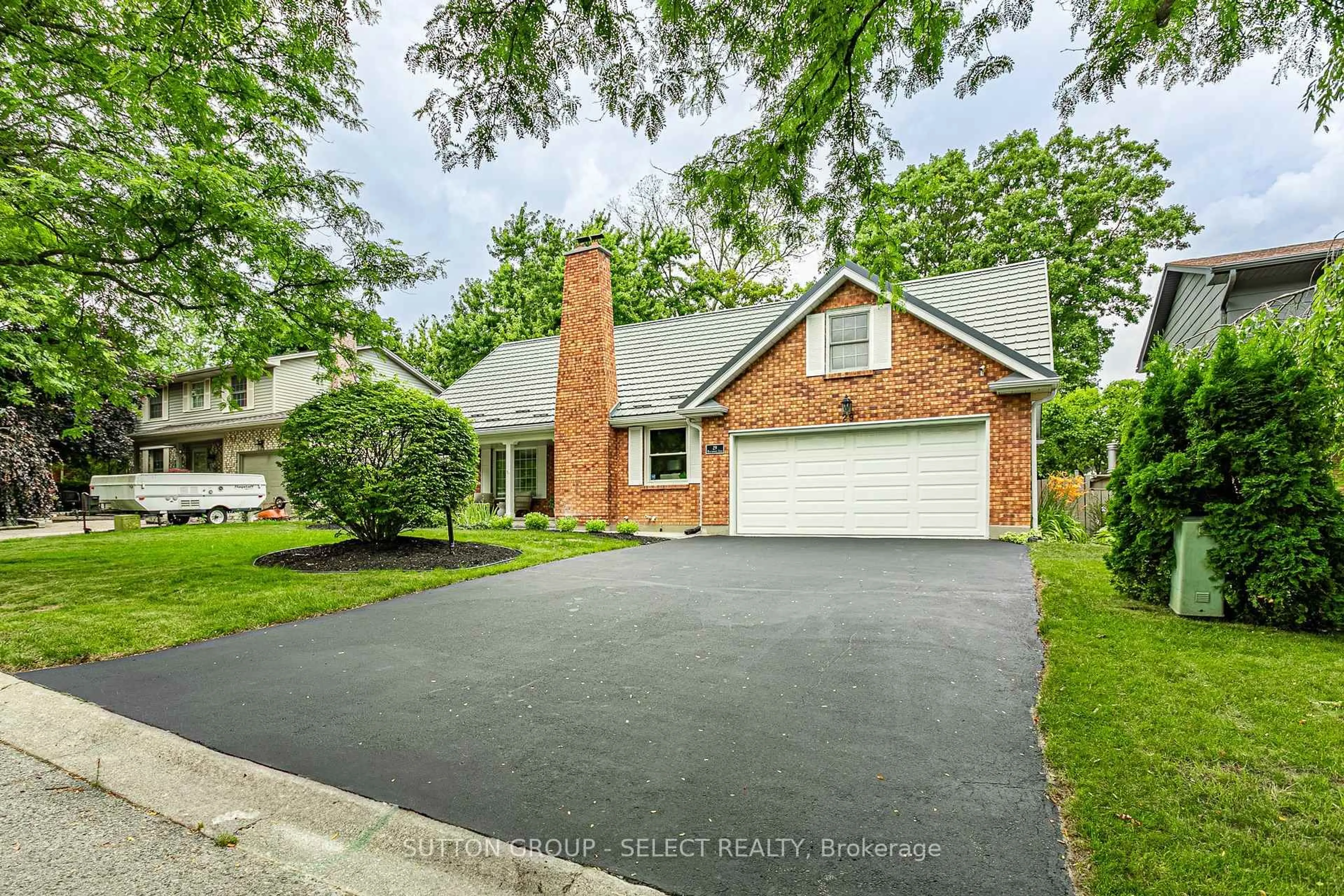 Home with brick exterior material, street for 29 HAVENRIDGE Cres, London North Ontario N6H 4L5