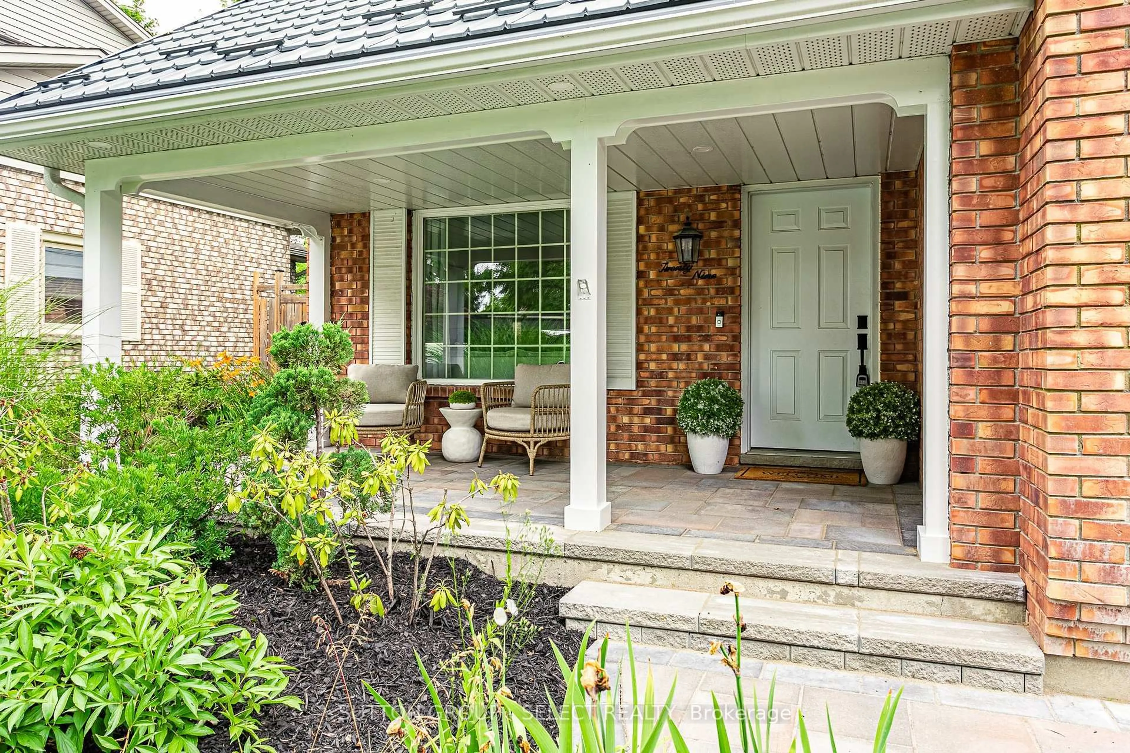 Home with brick exterior material, street for 29 HAVENRIDGE Cres, London North Ontario N6H 4L5