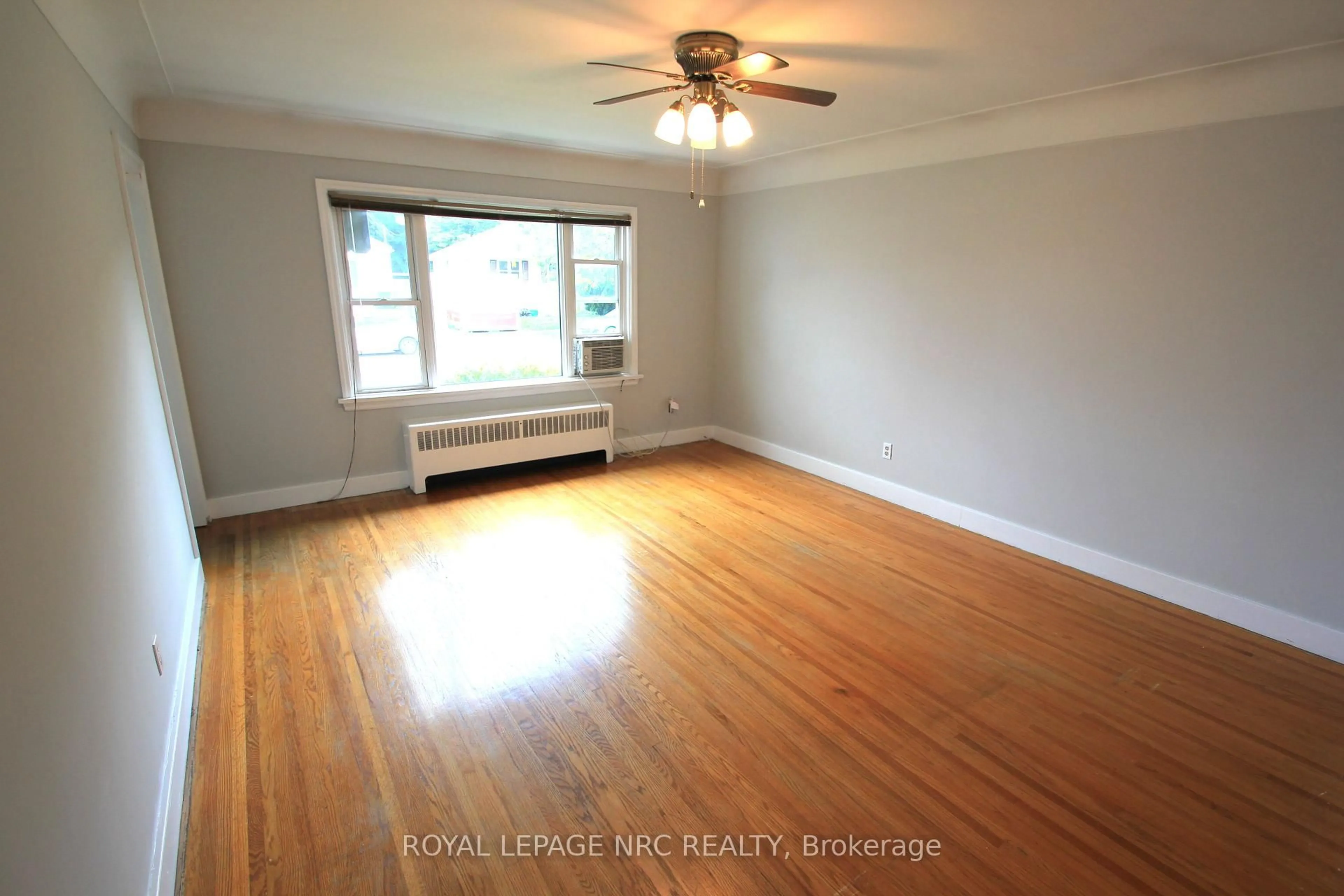 A pic of a room for 60 Michael Ave, St. Catharines Ontario L2T 1S3