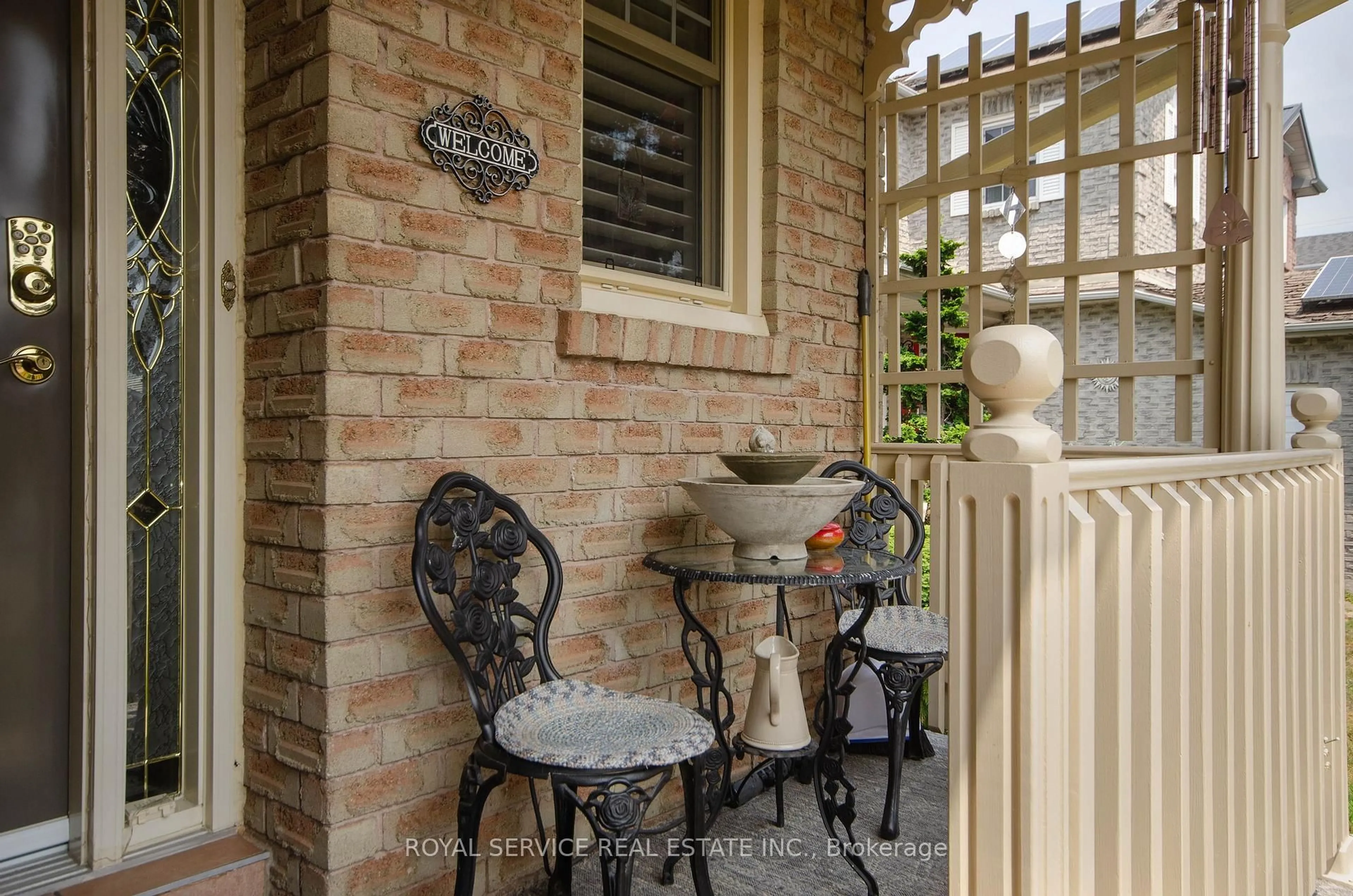 Patio, street for 16 Burnham Blvd, Port Hope Ontario L1A 4H4