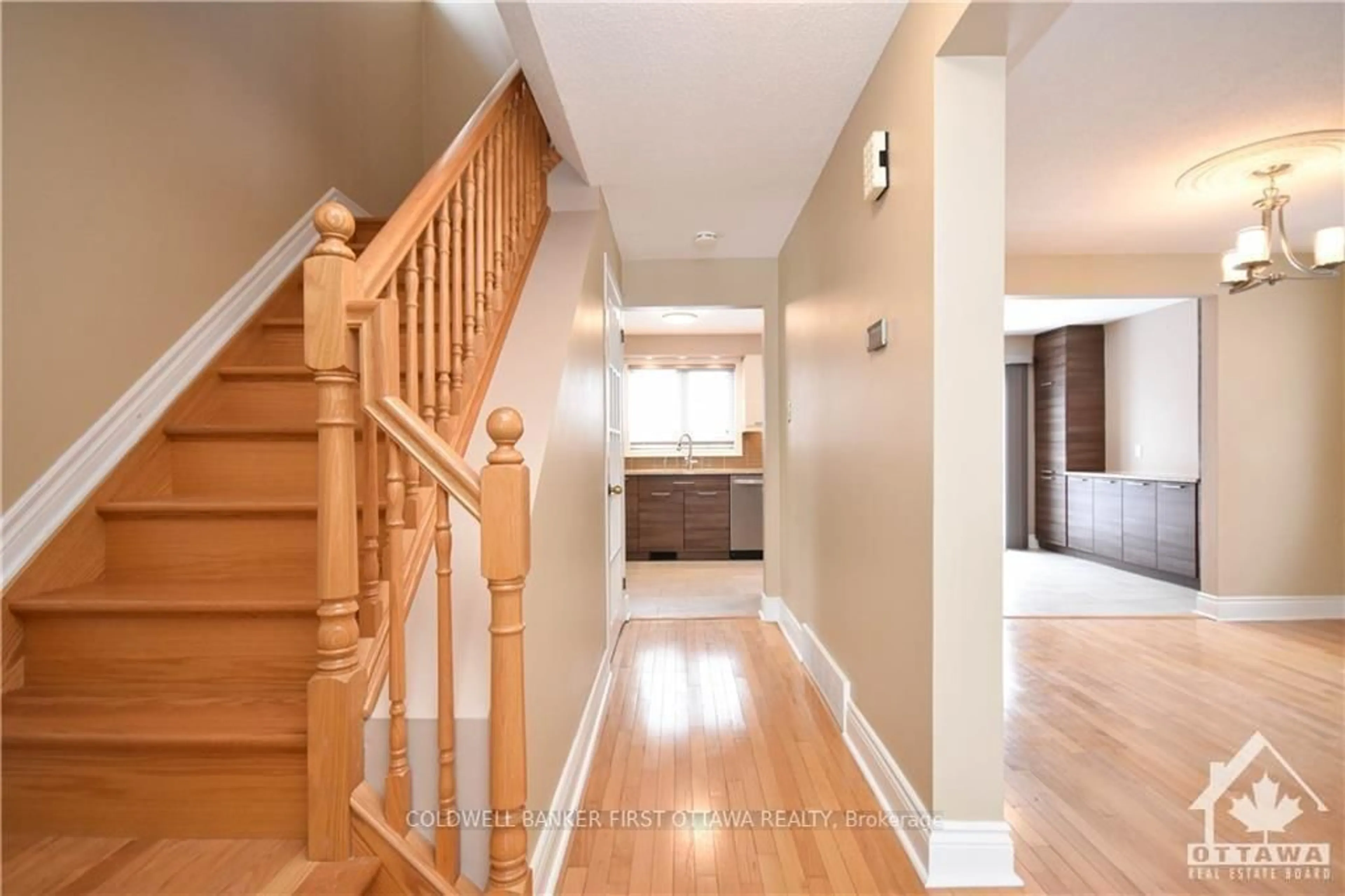 Unknown for 1883 DES PRAIRIES Ave, Ottawa Ontario K1E 2R5