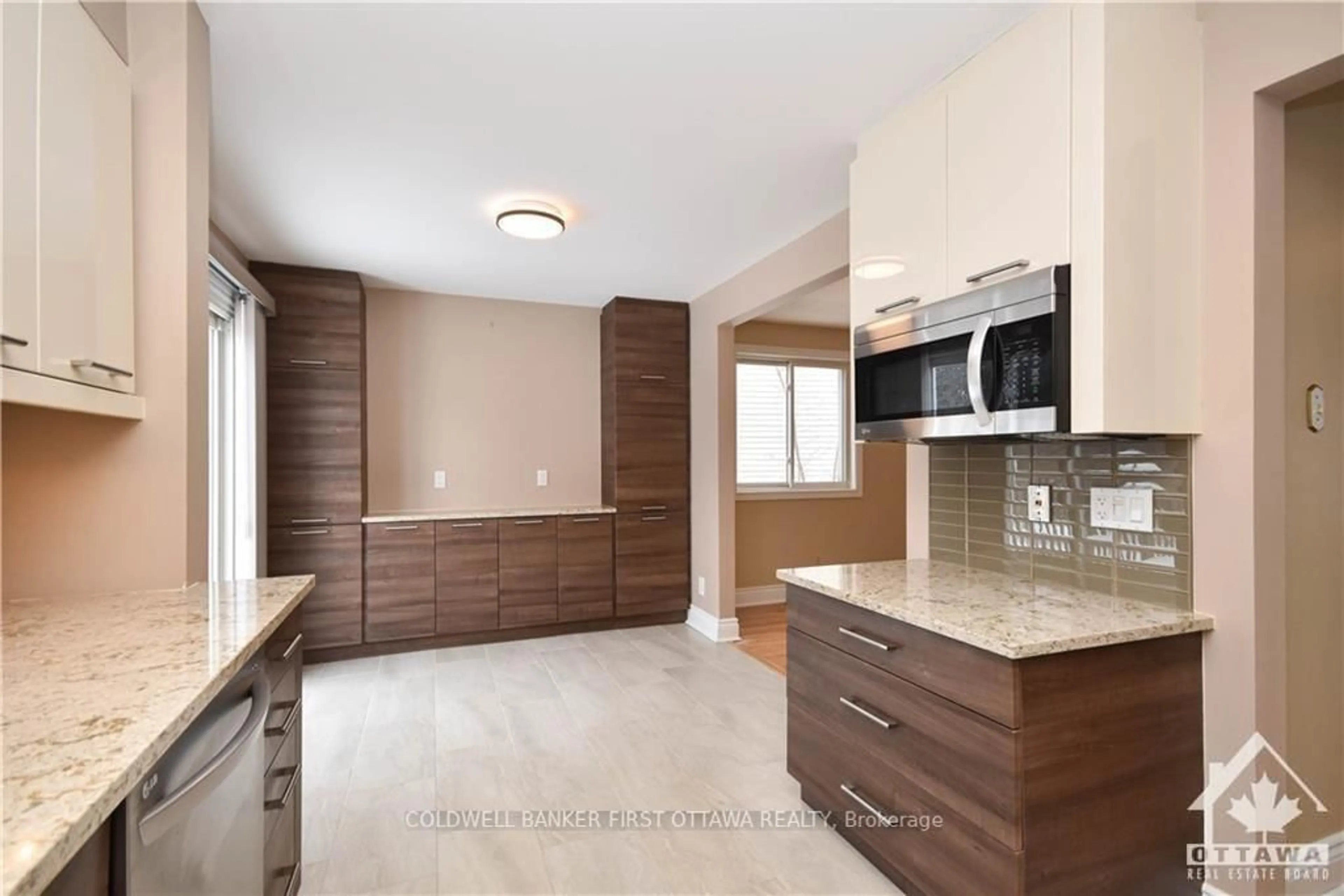 Unknown for 1883 DES PRAIRIES Ave, Ottawa Ontario K1E 2R5
