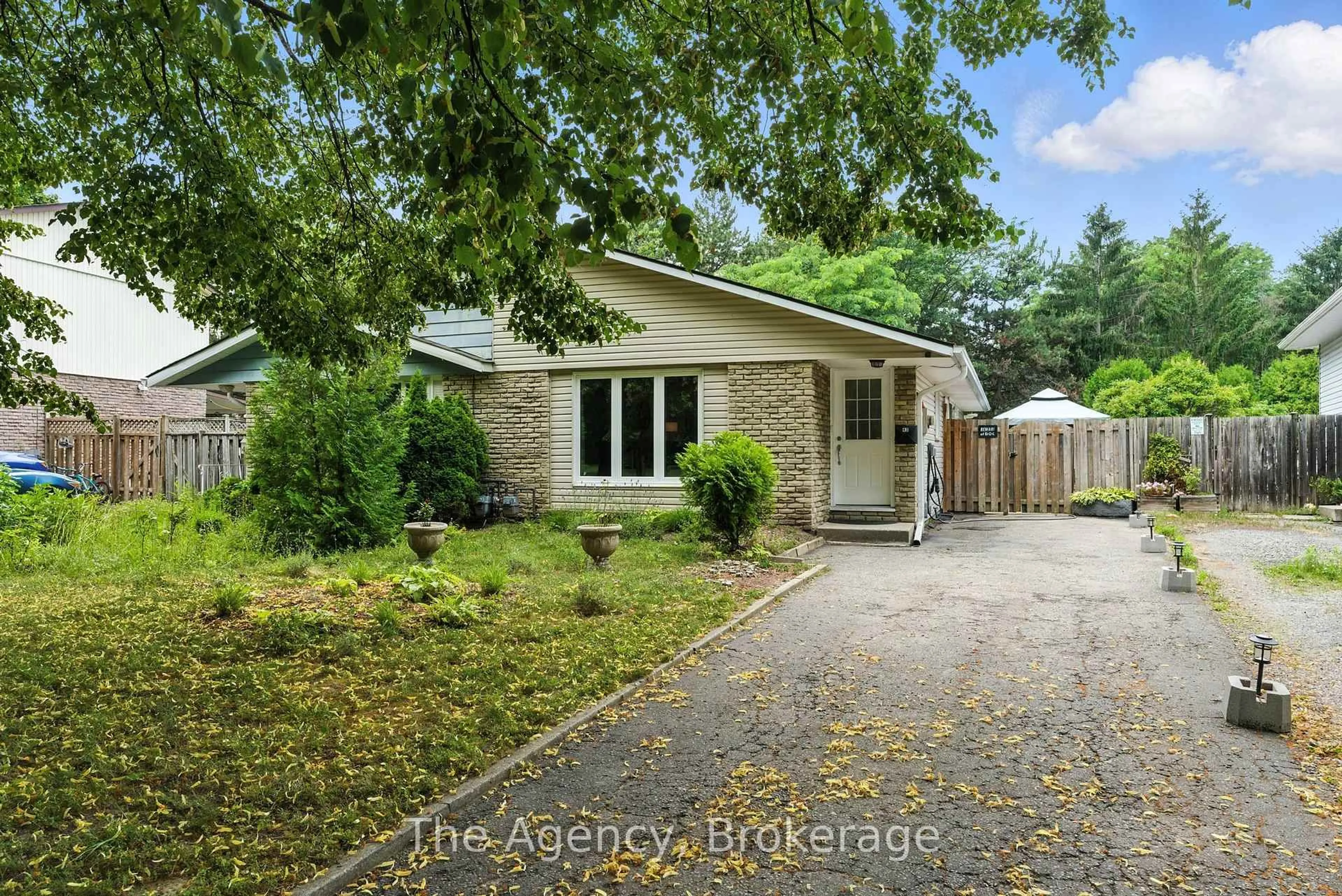 Unknown for 43 Elma St, St. Catharines Ontario L2N 6Z2