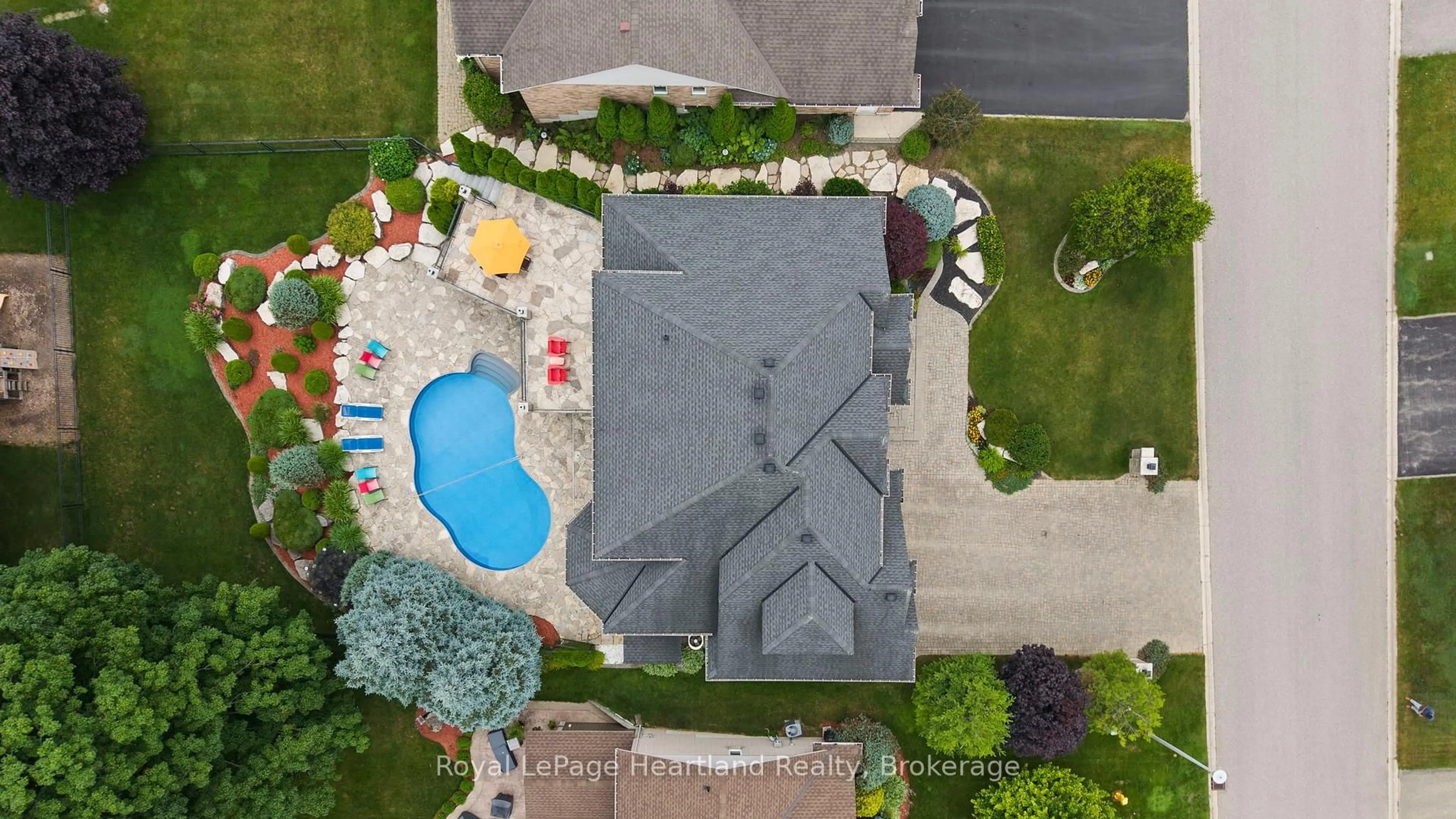 A pic from outside/outdoor area/front of a property/back of a property/a pic from drone, street for 169 Park Dr, North Huron Ontario N0G 2W0
