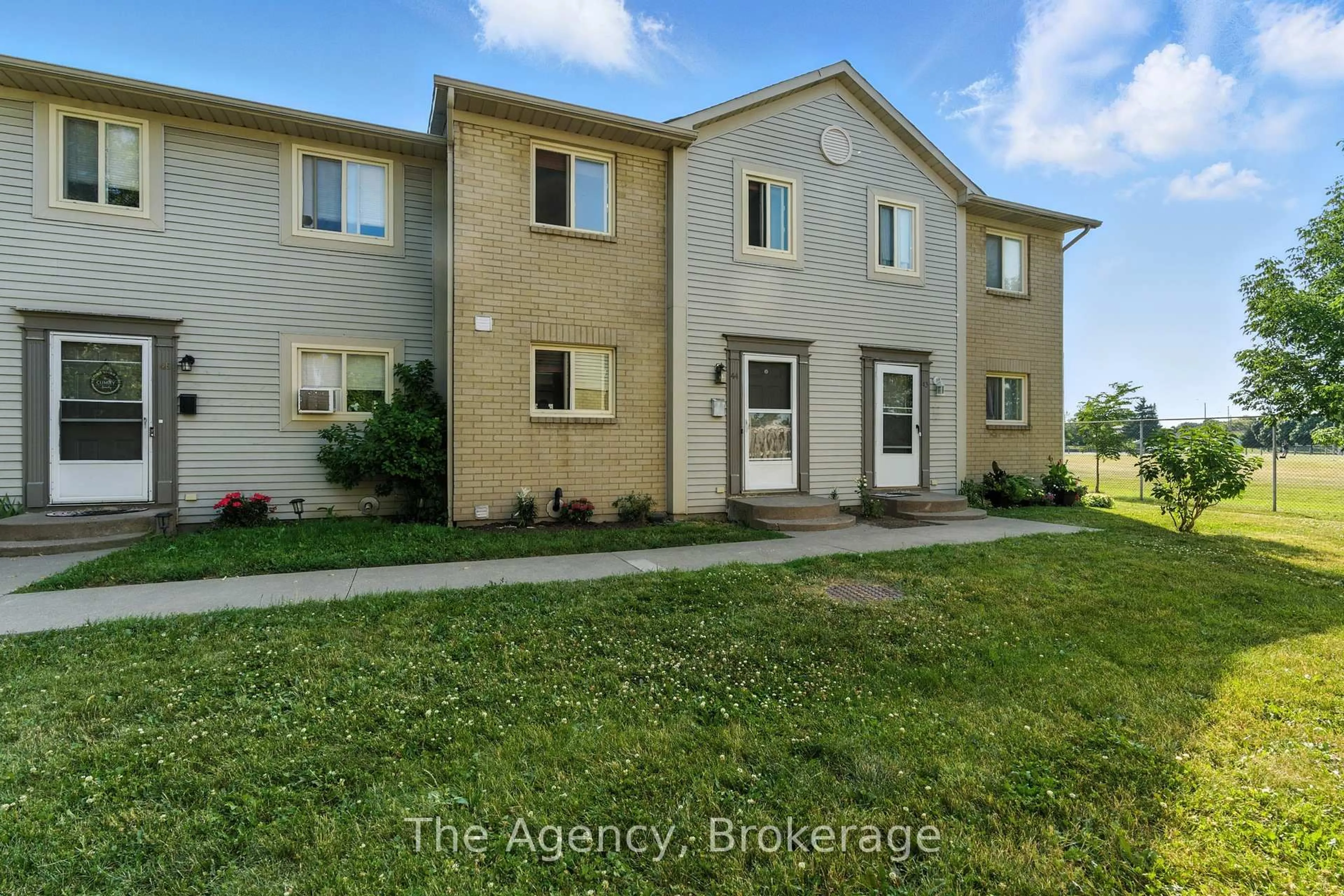 Unknown for 65 Dorchester Blvd #44, St. Catharines Ontario L2M 7T7