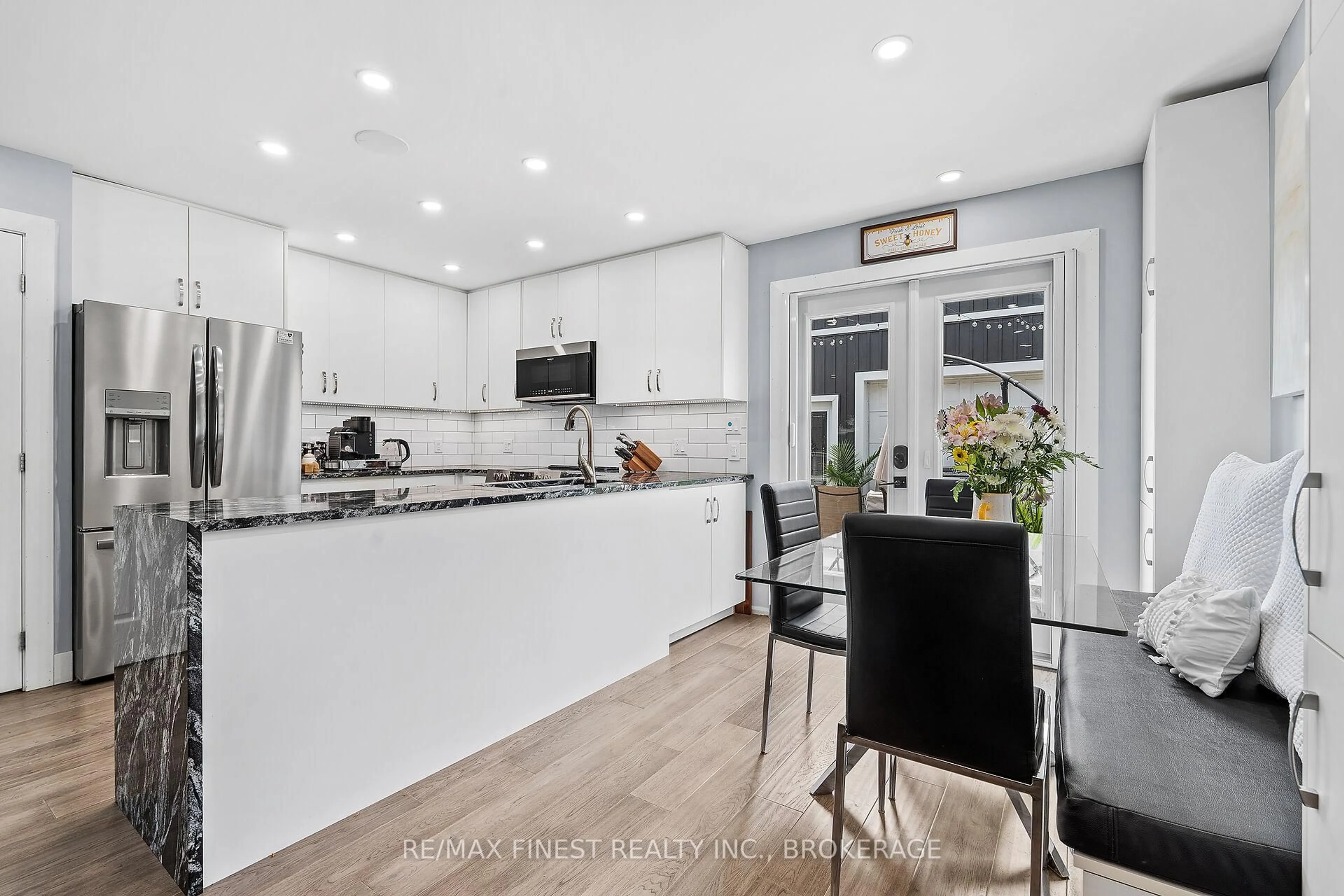 Open concept kitchen, unknown for 208 Sutherland Dr, Kingston Ontario K7K 5X7