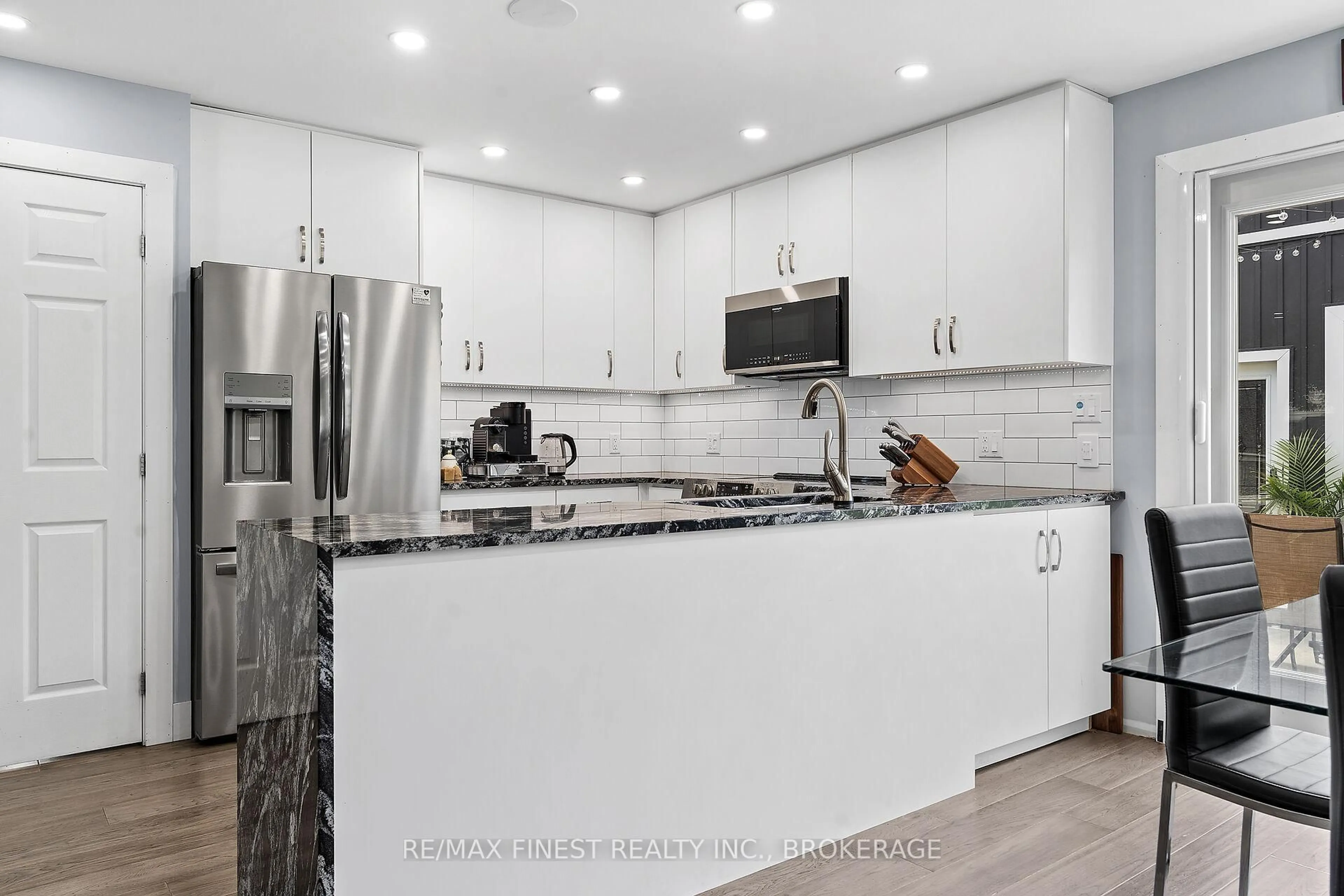 Unknown for 208 Sutherland Dr, Kingston Ontario K7K 5X7