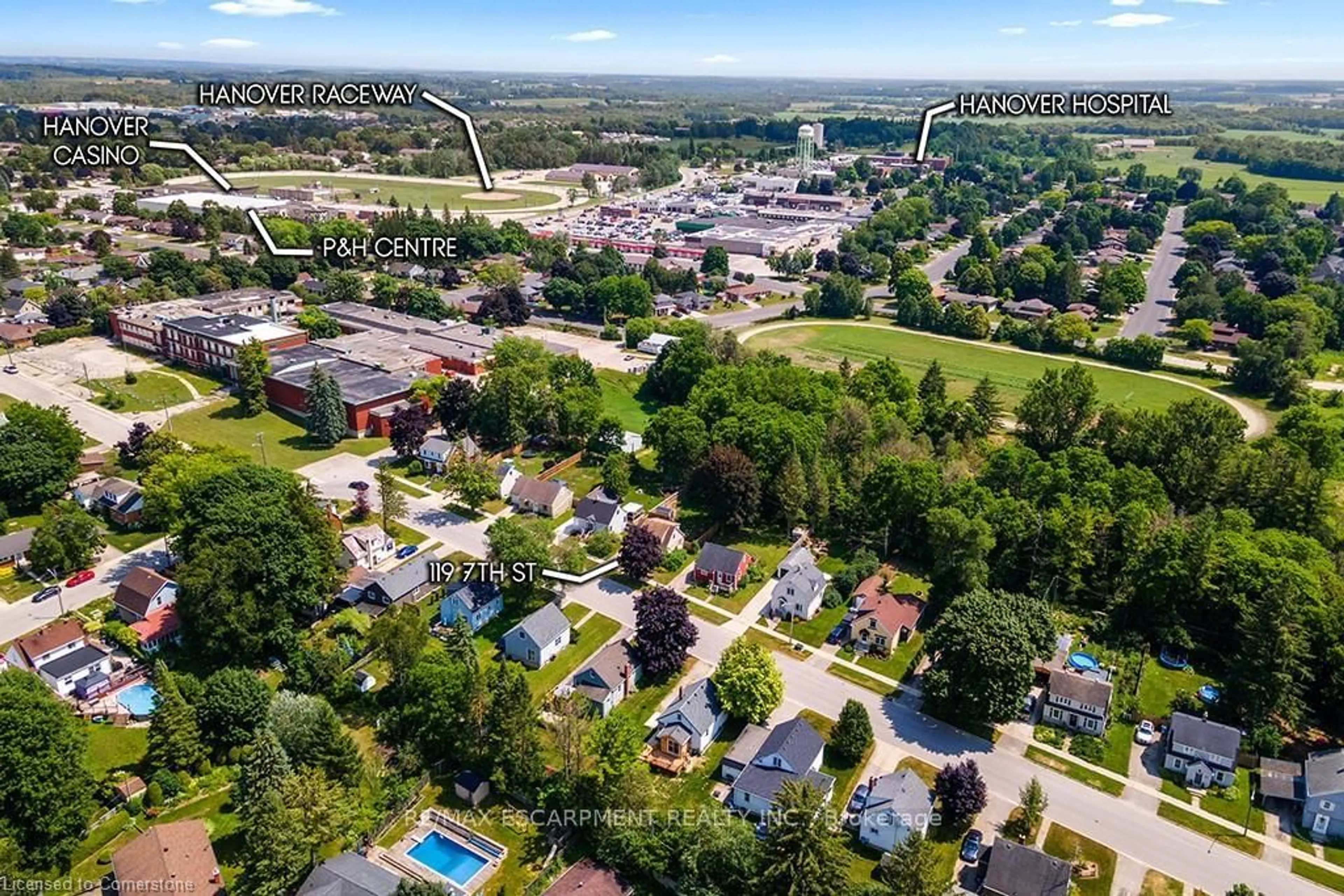 A pic from outside/outdoor area/front of a property/back of a property/a pic from drone, street for 119 7th St, Hanover Ontario N4N 1G3