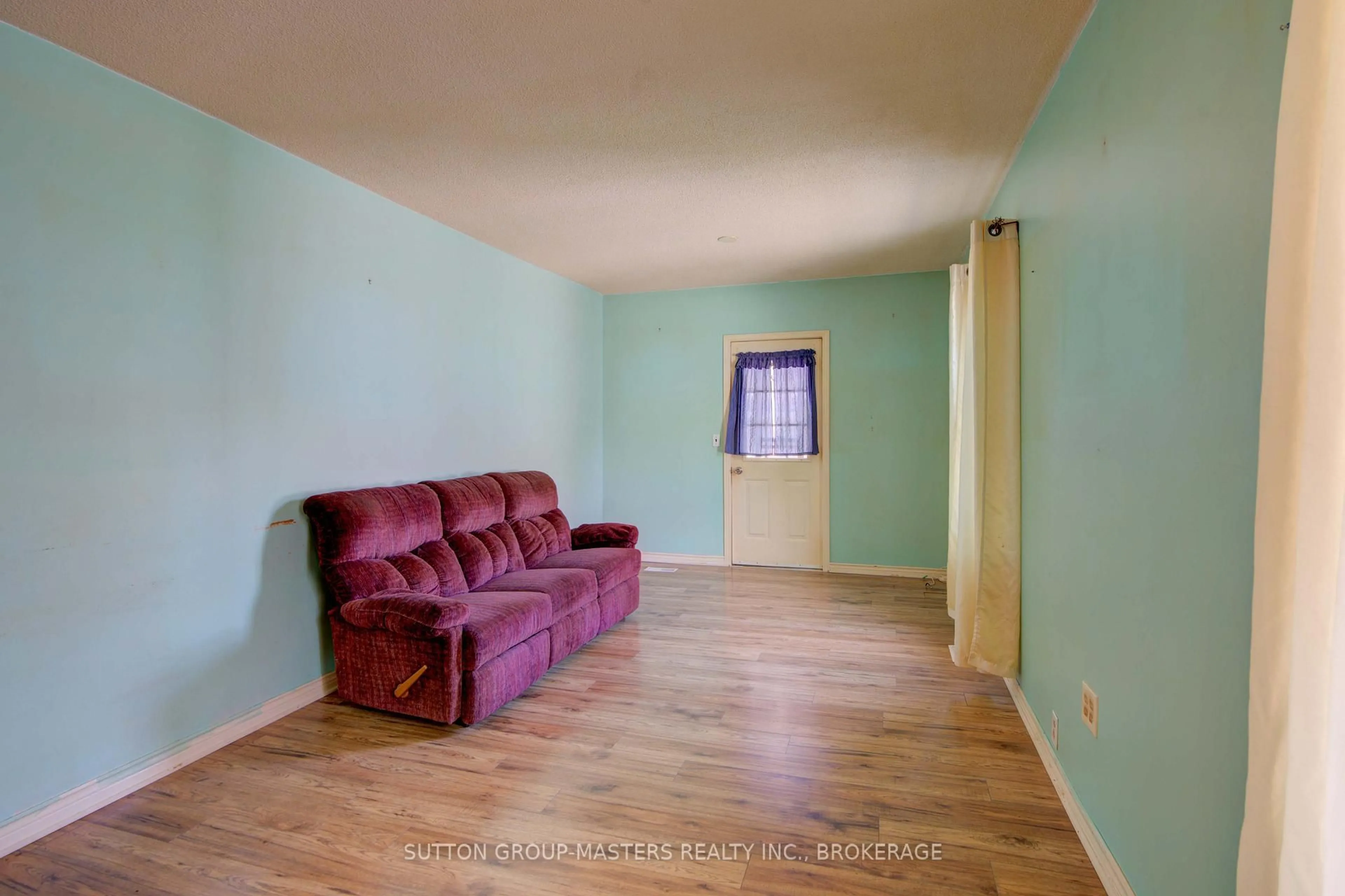 A pic of a room for 96 Russell St, Kingston Ontario K7K 2E8