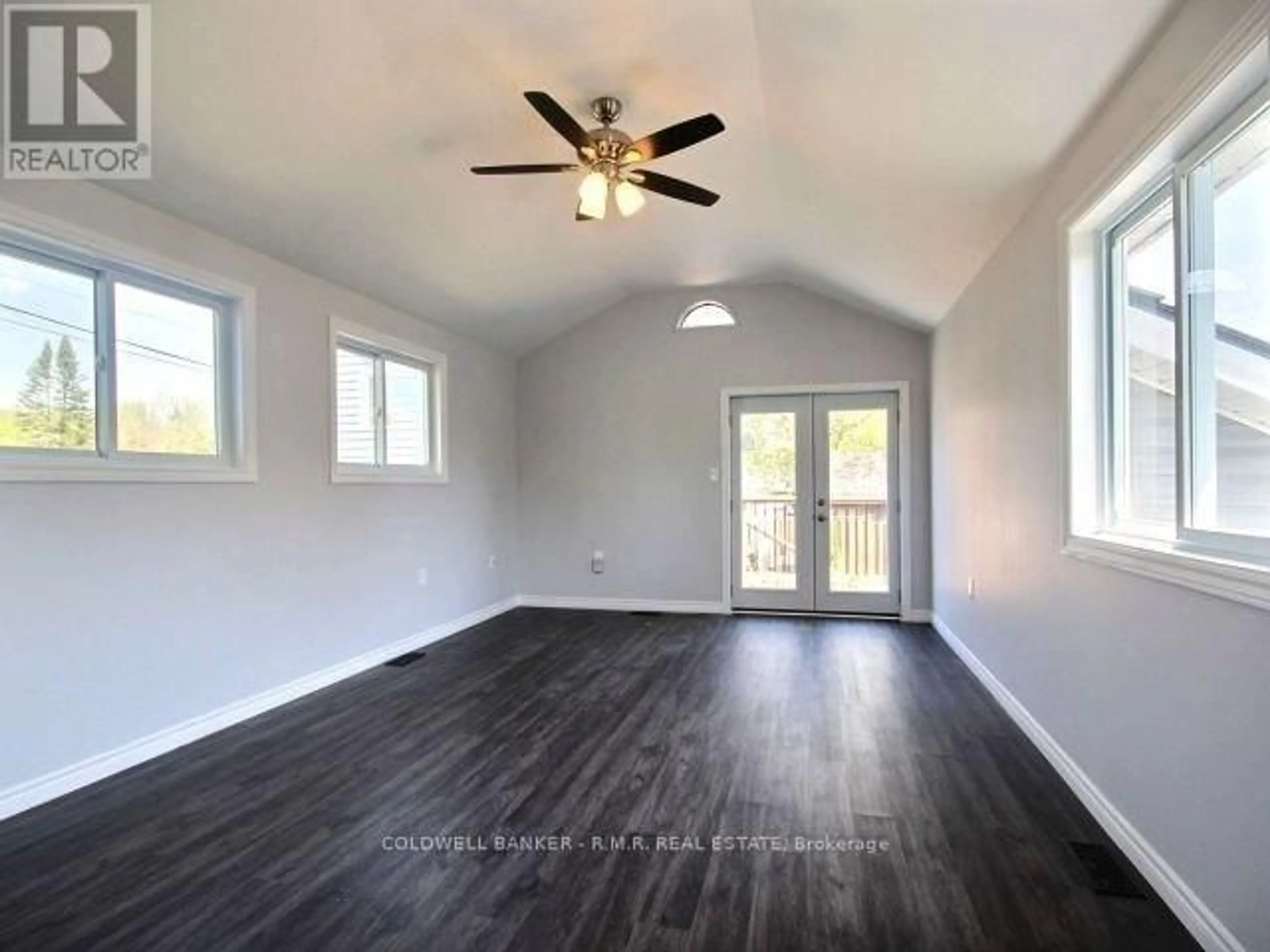 A pic of a room for 394 Ontario St, Cobourg Ontario K9A 3B8