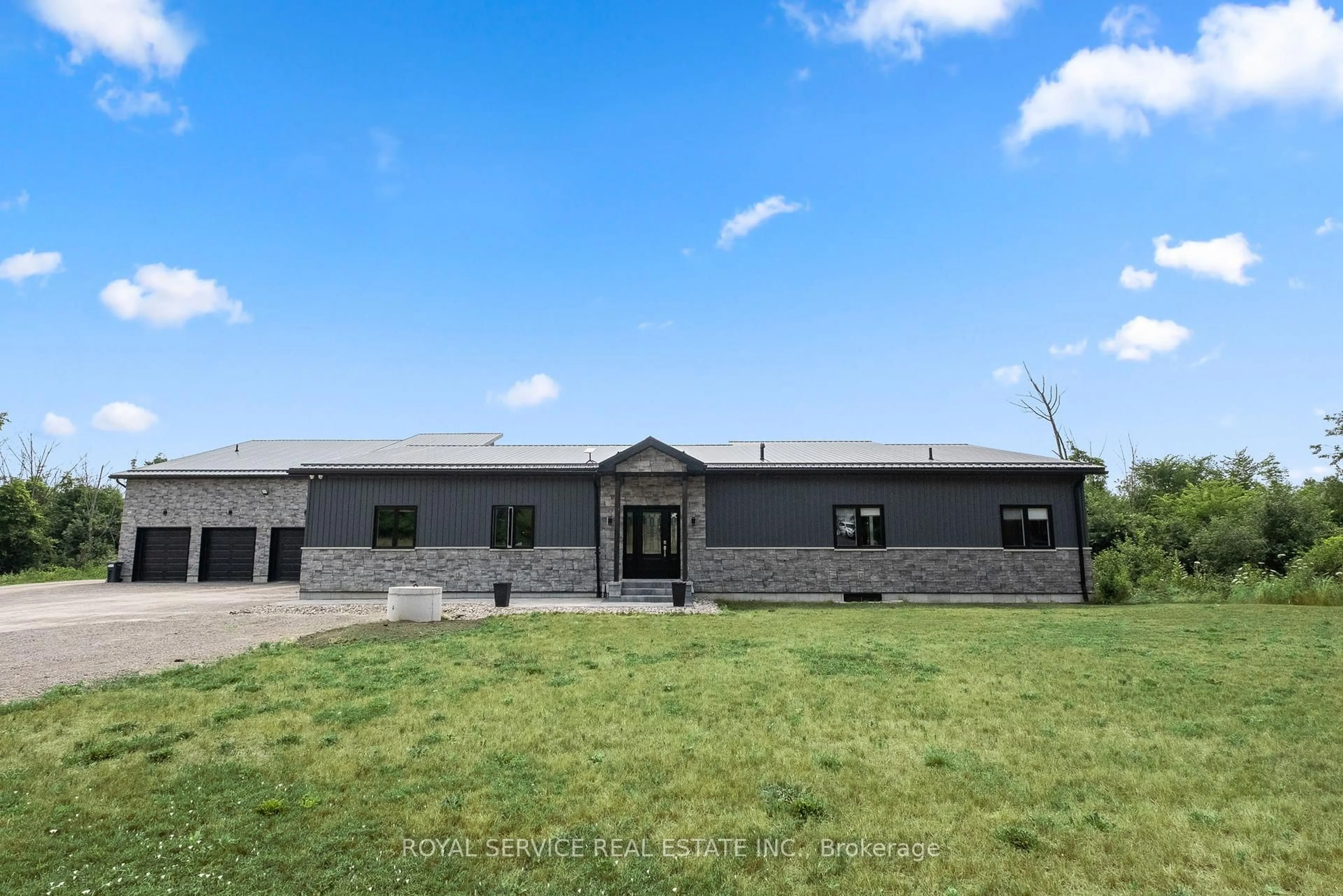 A pic from outside/outdoor area/front of a property/back of a property/a pic from drone, building for 193 Massey Rd, Alnwick/Haldimand Ontario K9A 4J8