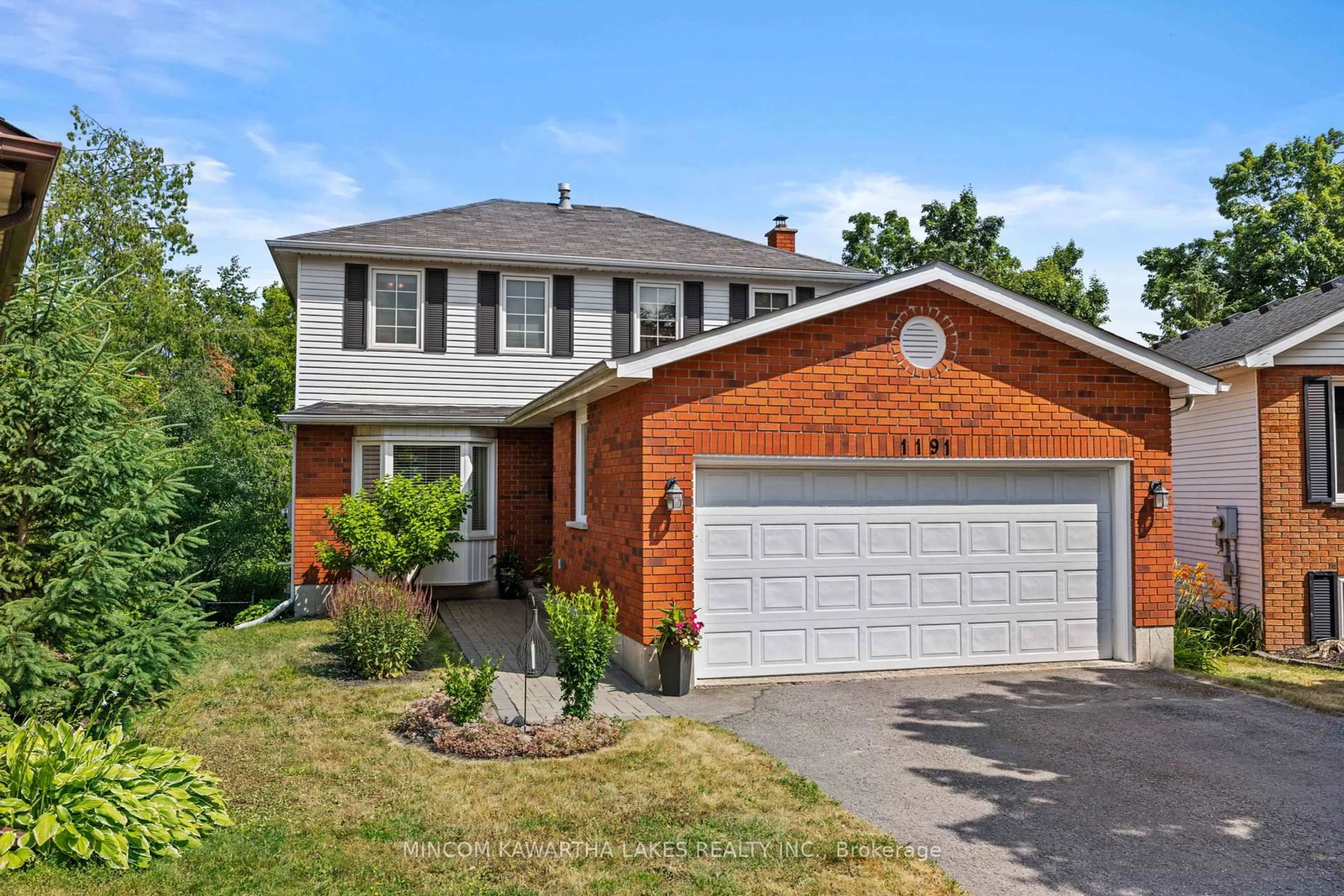 Home with brick exterior material, street for 1191 Huntington Circ, Peterborough West Ontario K9K 2B9