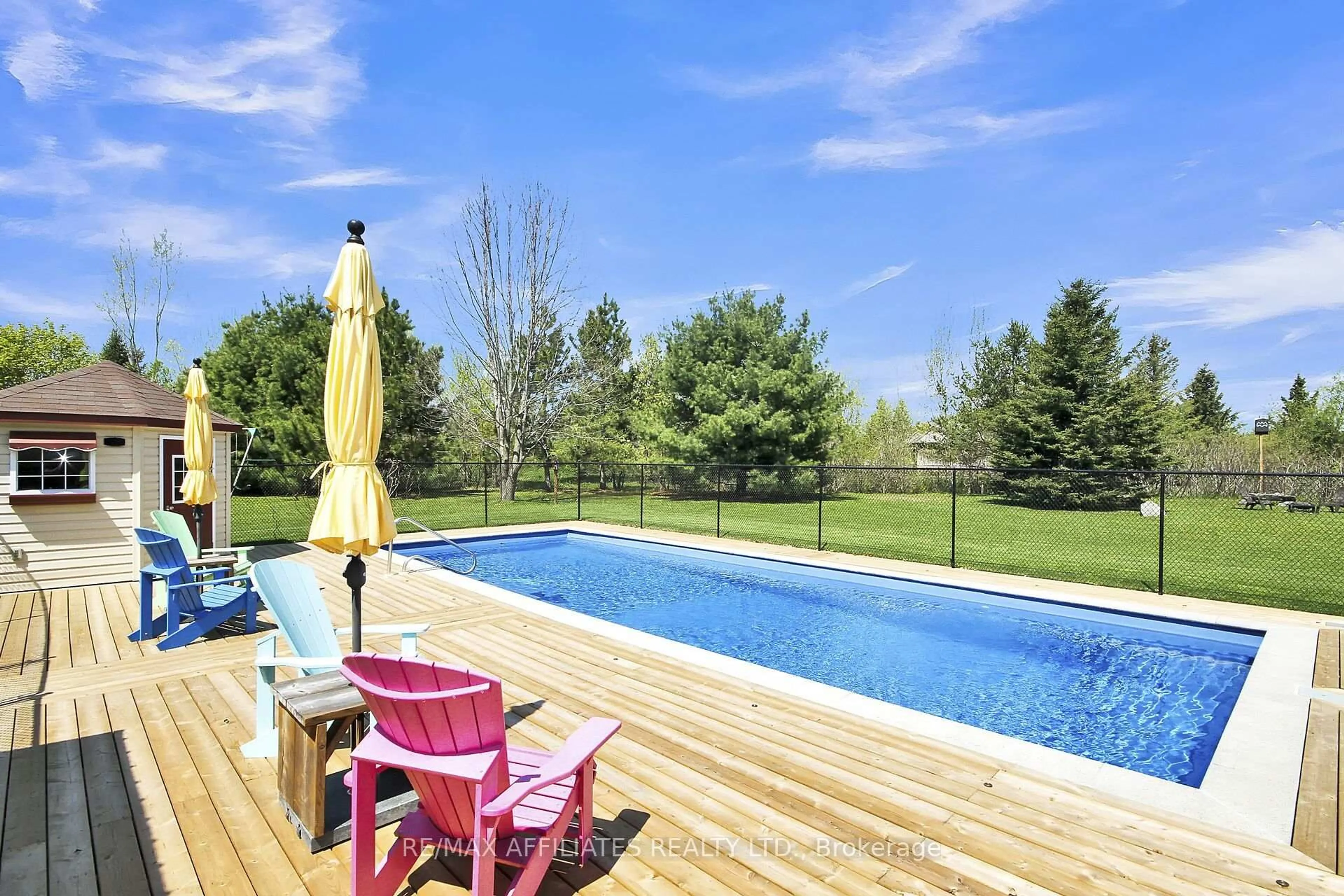 Pool for 500 Bradbury Crt, Ottawa Ontario K2W 0A1