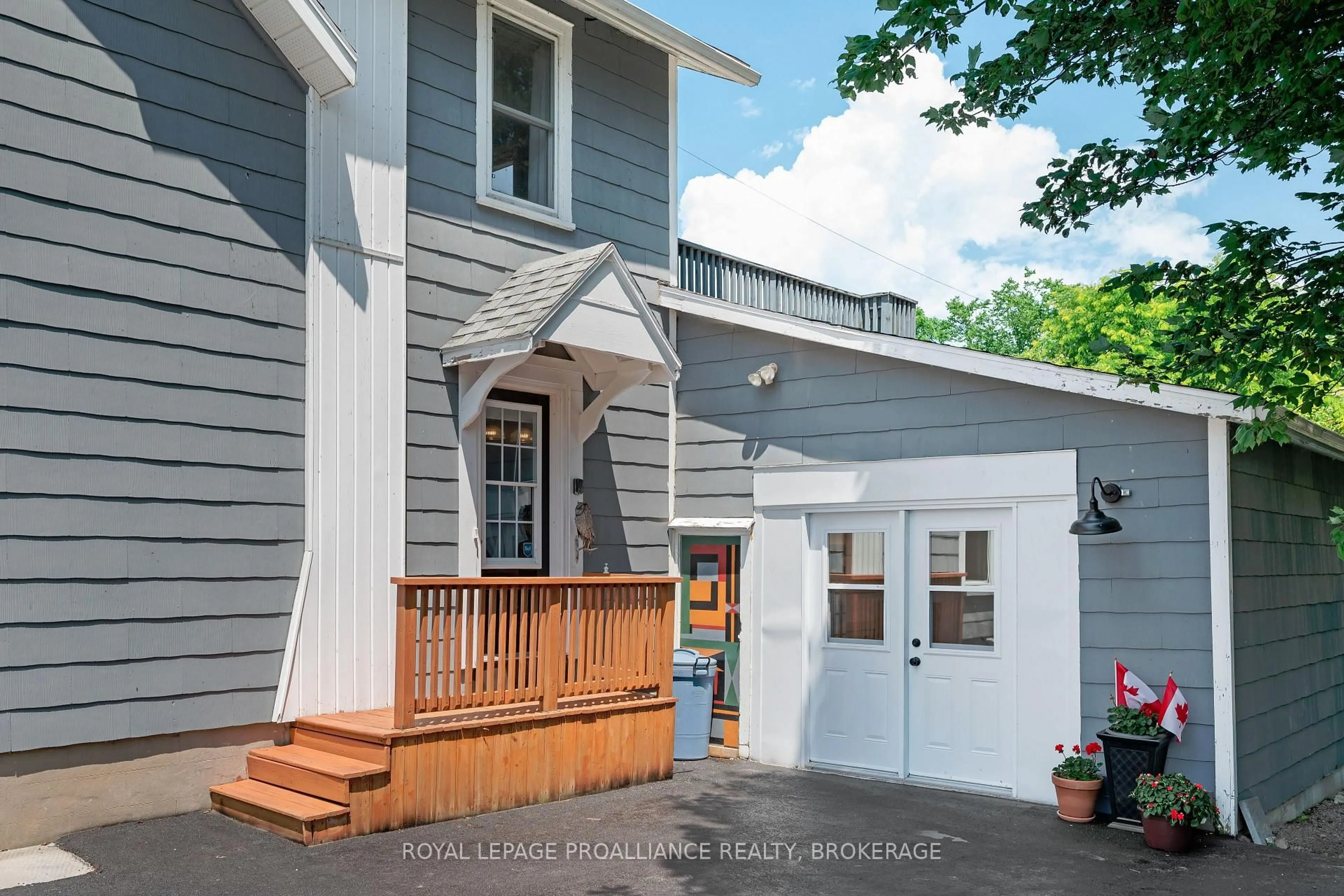 Unknown for 515 William St, Gananoque Ontario K7G 1T4