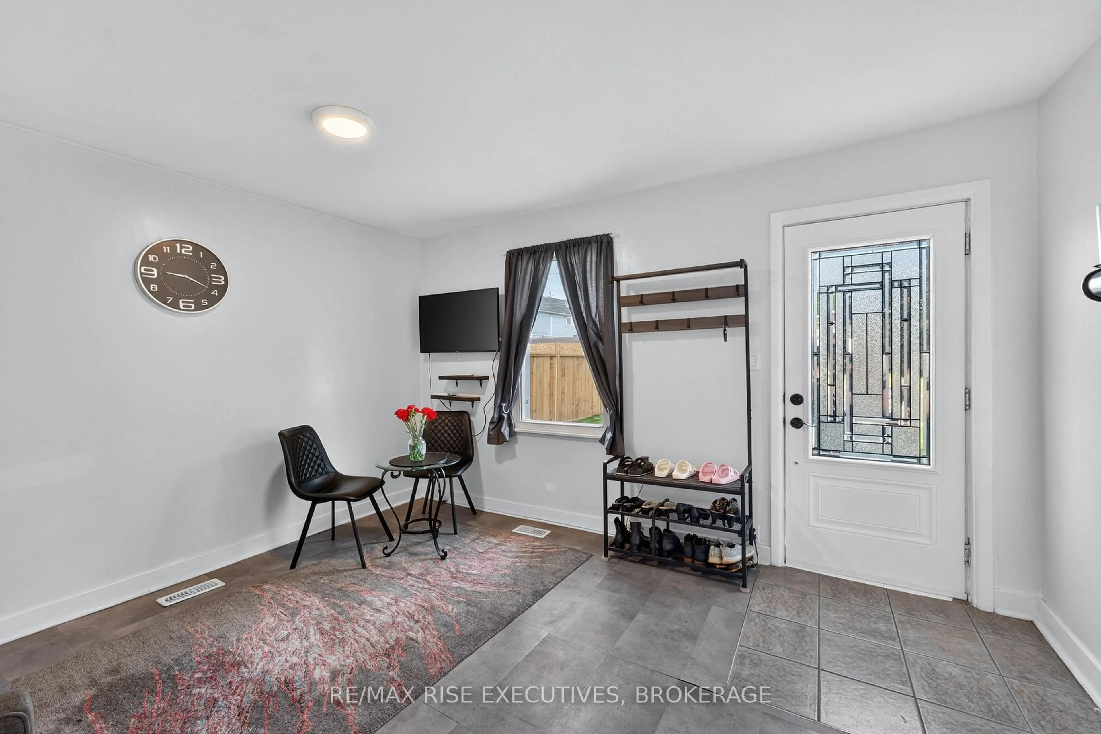 Unknown for 11 Kingscourt Ave, Kingston Ontario K7K 4N6