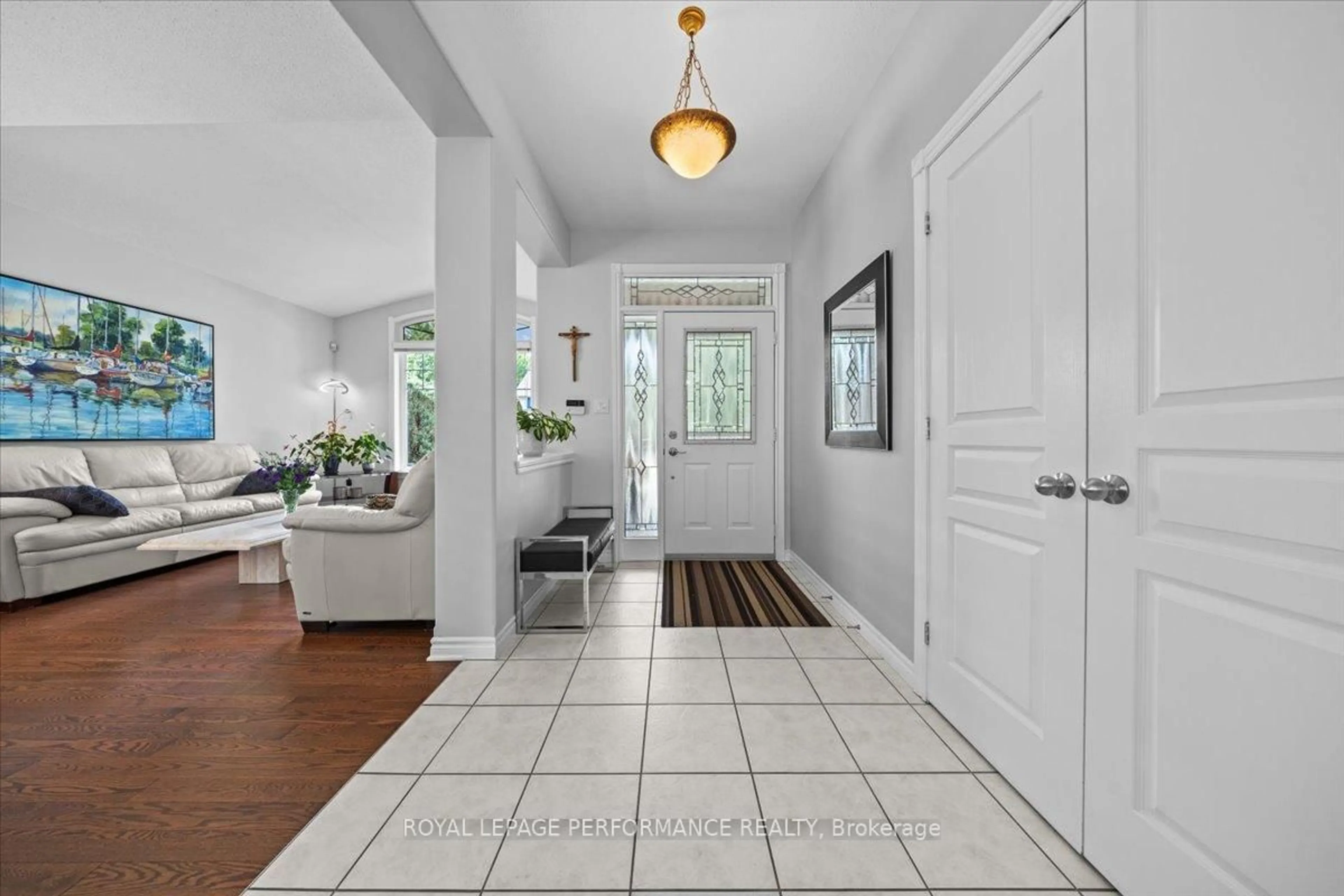 Indoor entryway for 30 Bert G Argue Dr, Stittsville Ontario K2S 1X9