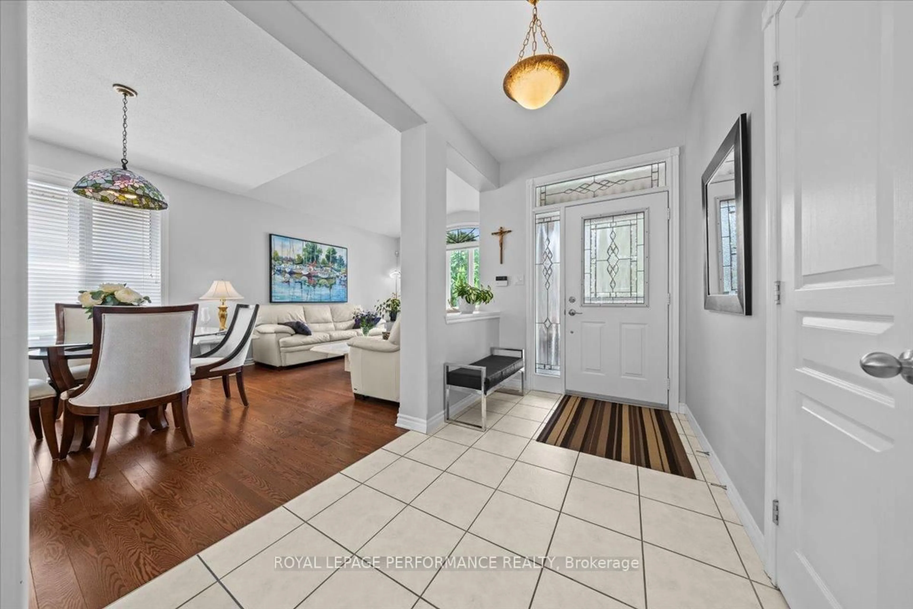 Indoor entryway for 30 Bert G Argue Dr, Stittsville Ontario K2S 1X9