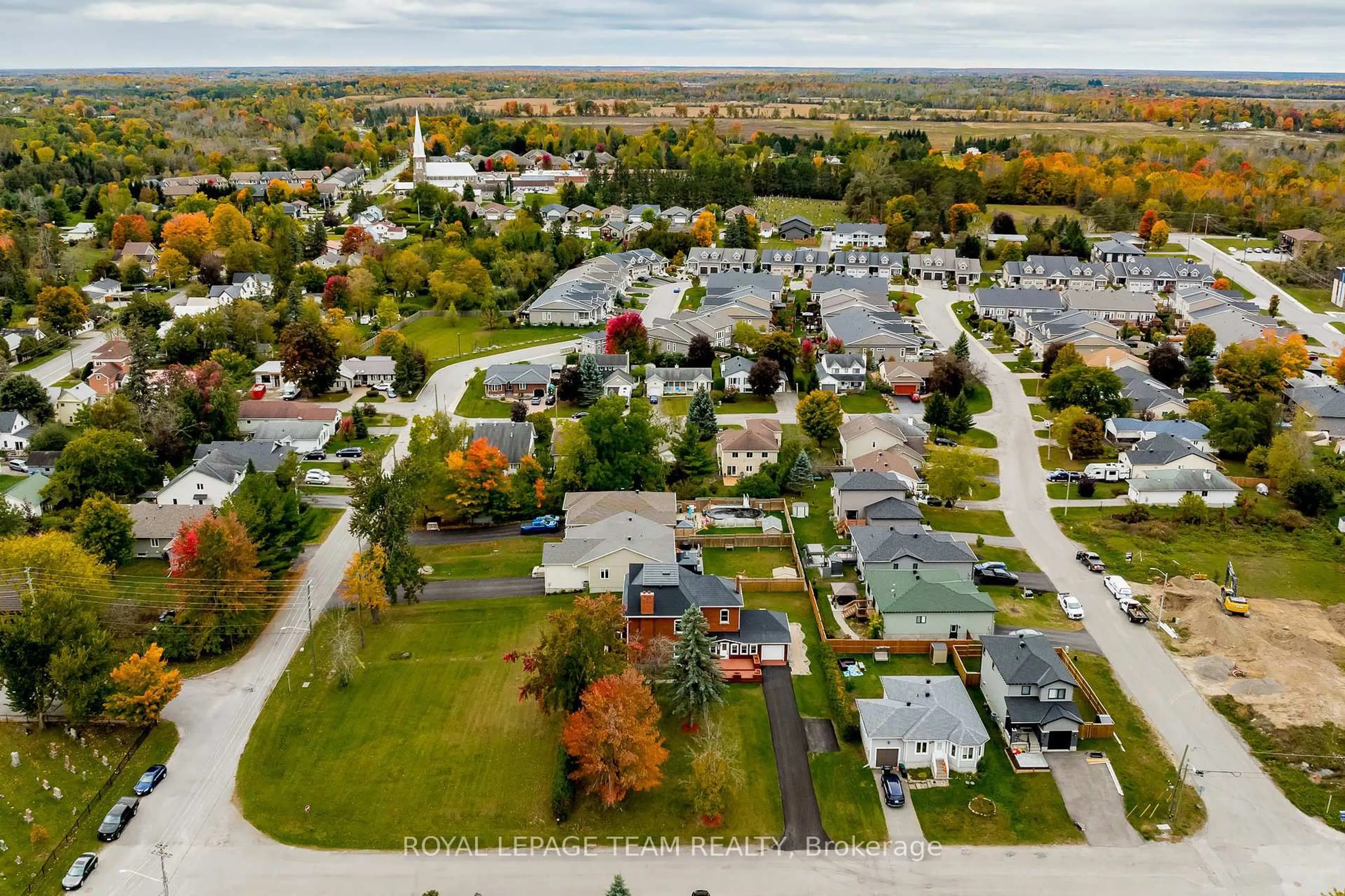 A pic from outside/outdoor area/front of a property/back of a property/a pic from drone, street for 294 DUMBRILLE St, North Grenville Ontario K0G 1J0