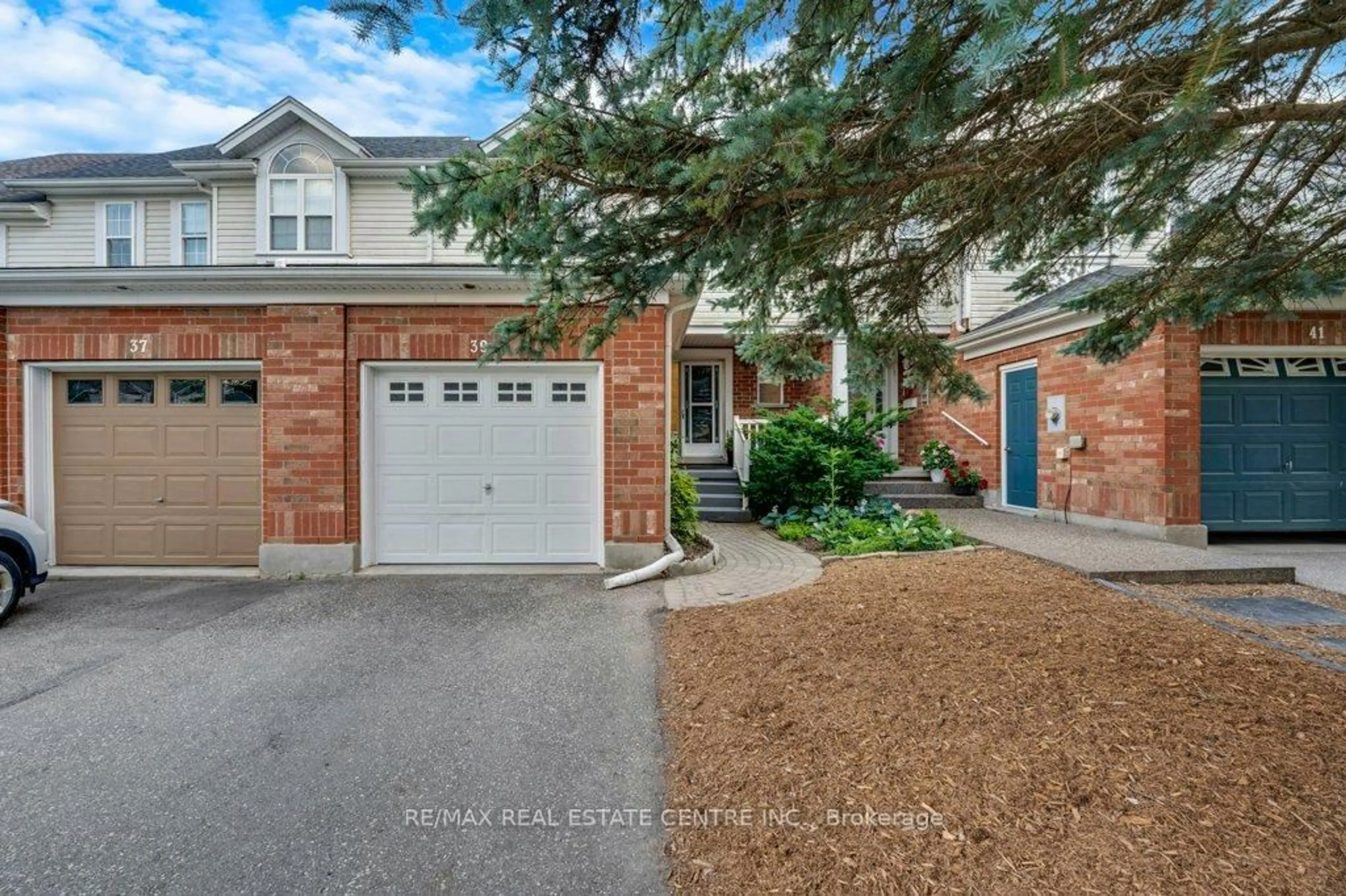 Unknown for 39 Elma Pl, Cambridge Ontario N3C 4E6