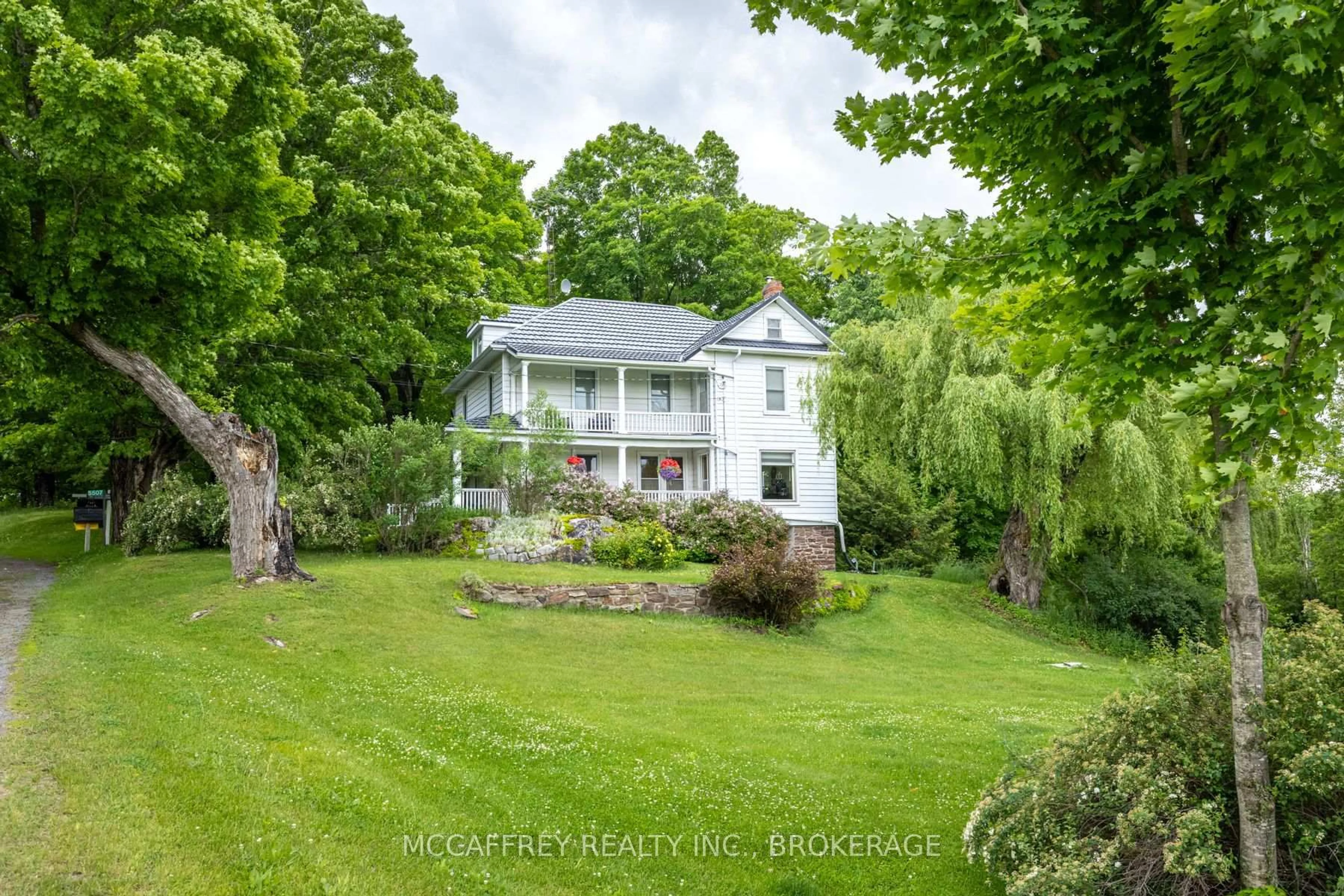 A pic from outside/outdoor area/front of a property/back of a property/a pic from drone, unknown for 5507 Opinicon Rd, Perth Road Ontario K0H 2L0