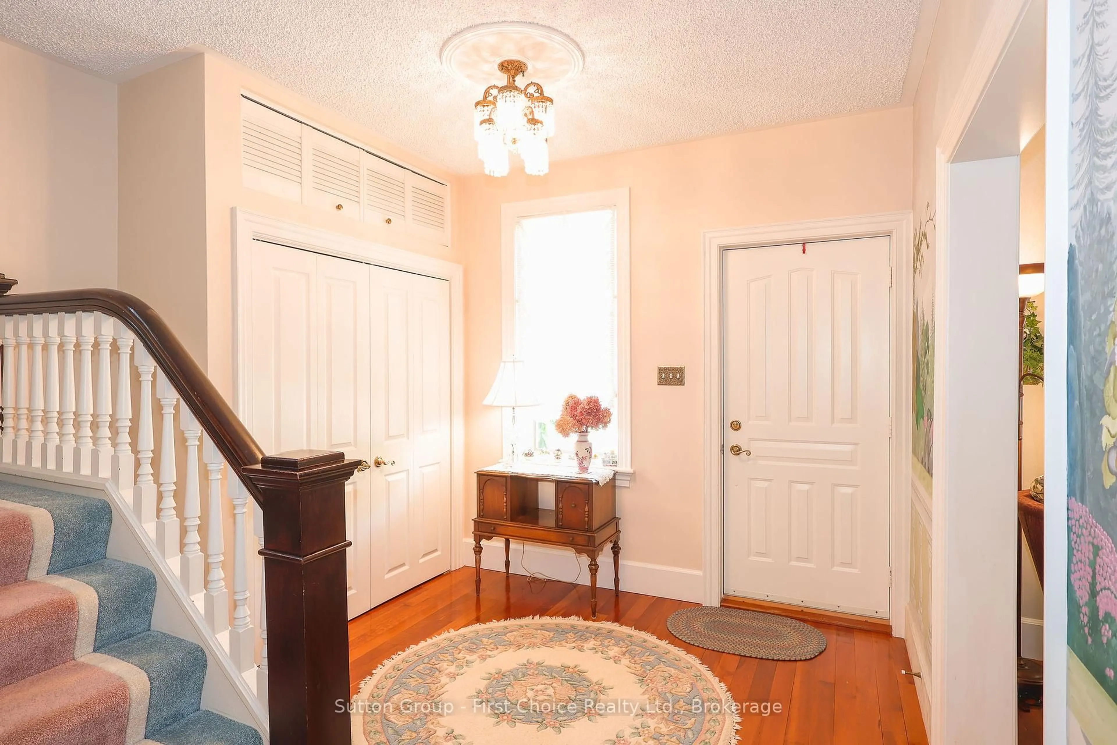 Indoor entryway for 82 Princess St, Stratford Ontario N5A 6C6