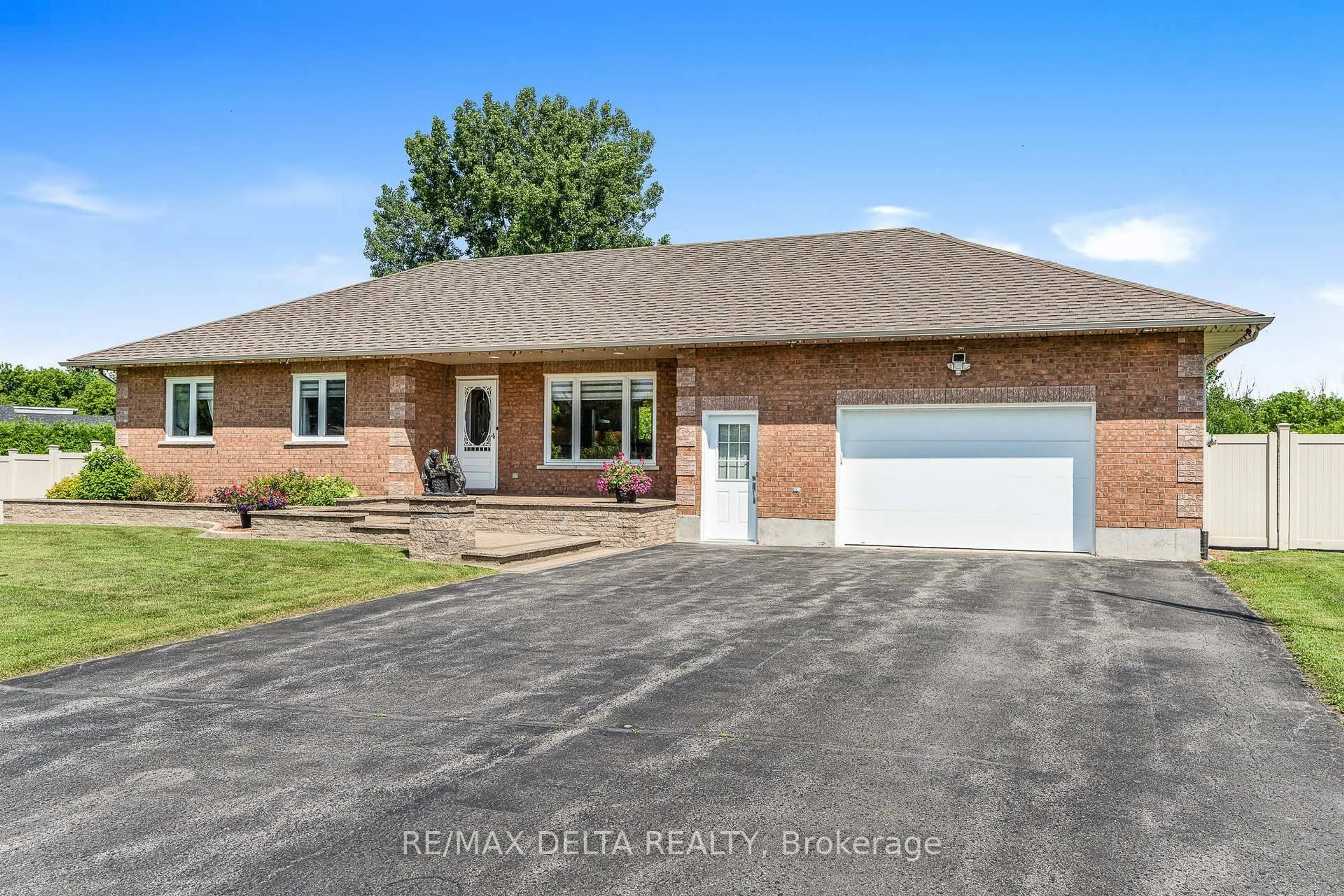 Home with brick exterior material, street for 1893 Beauchamp St, Clarence-Rockland Ontario K0A 1N0