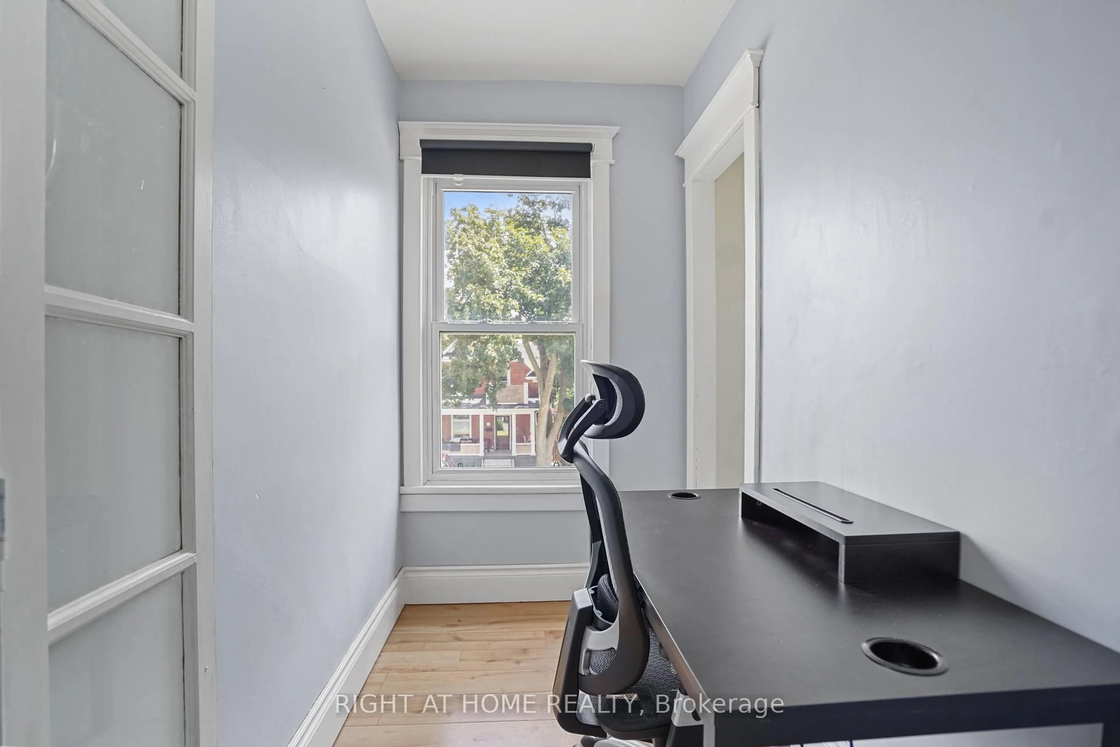 A pic of a room for 58 Pandora Ave, Kitchener Ontario N2H 3C3